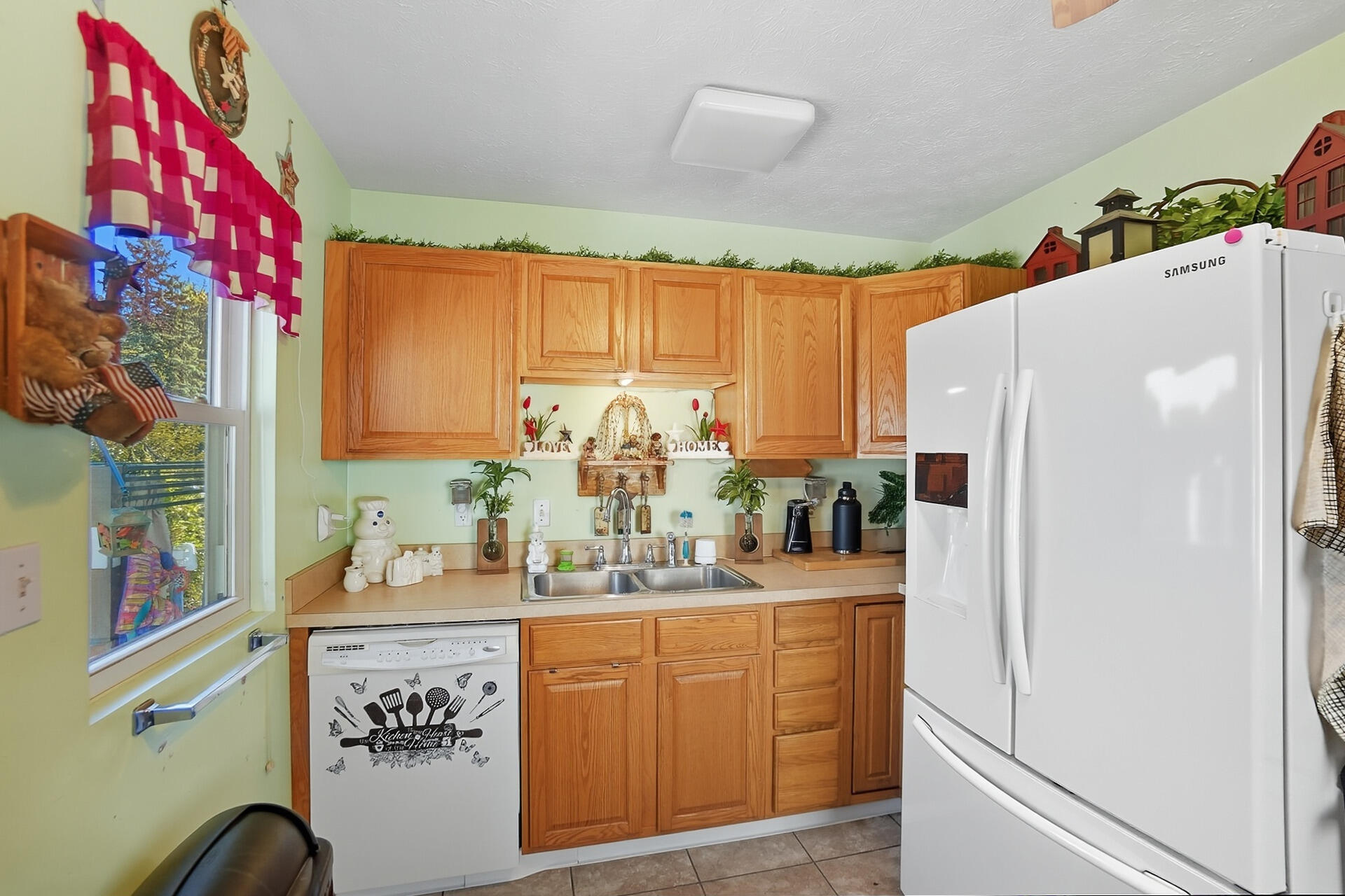 1716 Sweetbriar Lane, Springfield, Ohio 45505