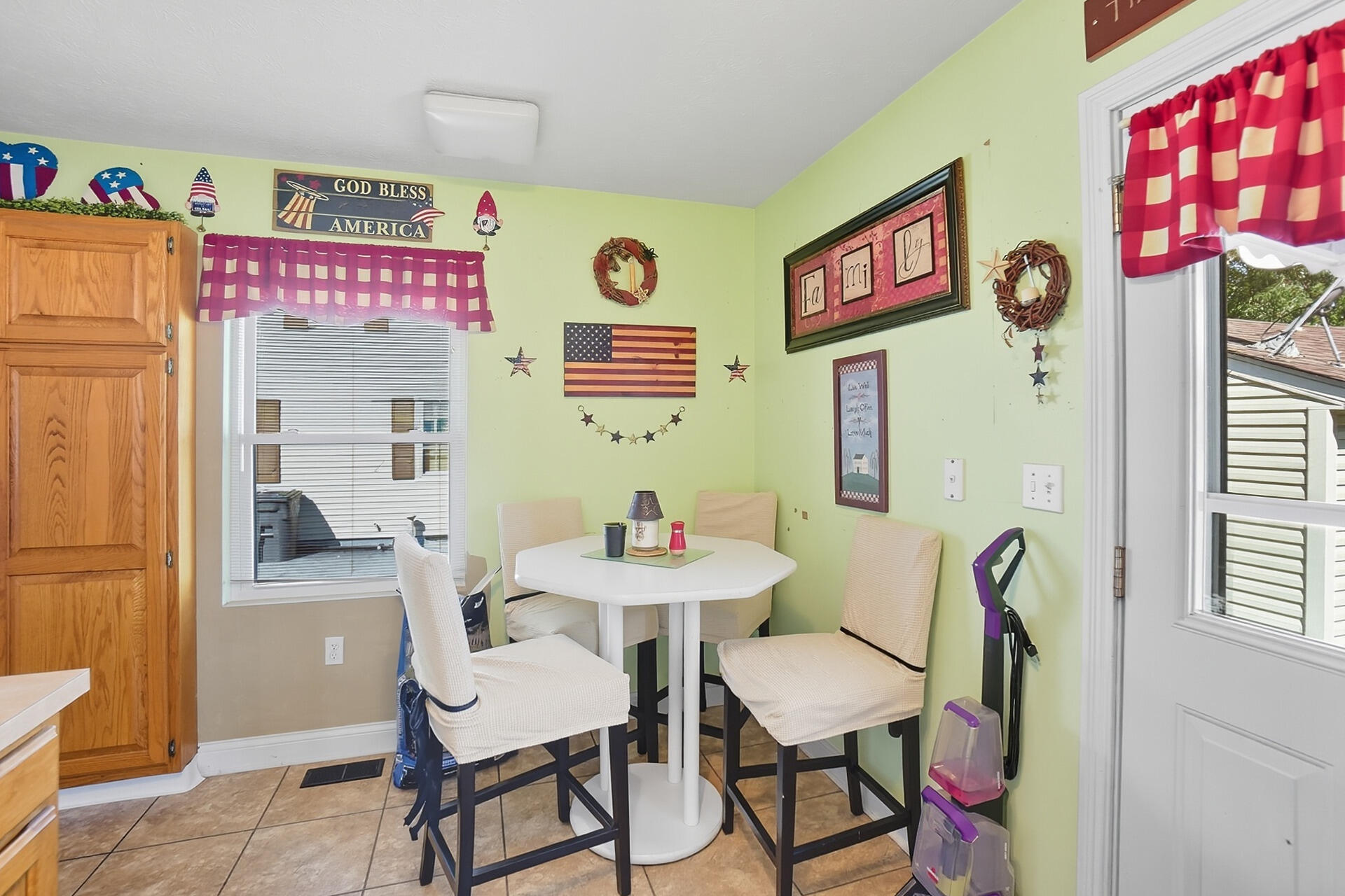 1716 Sweetbriar Lane, Springfield, Ohio 45505