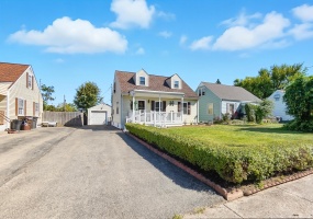 1716 Sweetbriar Lane, Springfield, Ohio 45505, 3 Bedrooms Bedrooms, ,1 BathroomBathrooms,Residential,For Sale,Sweetbriar,1041325