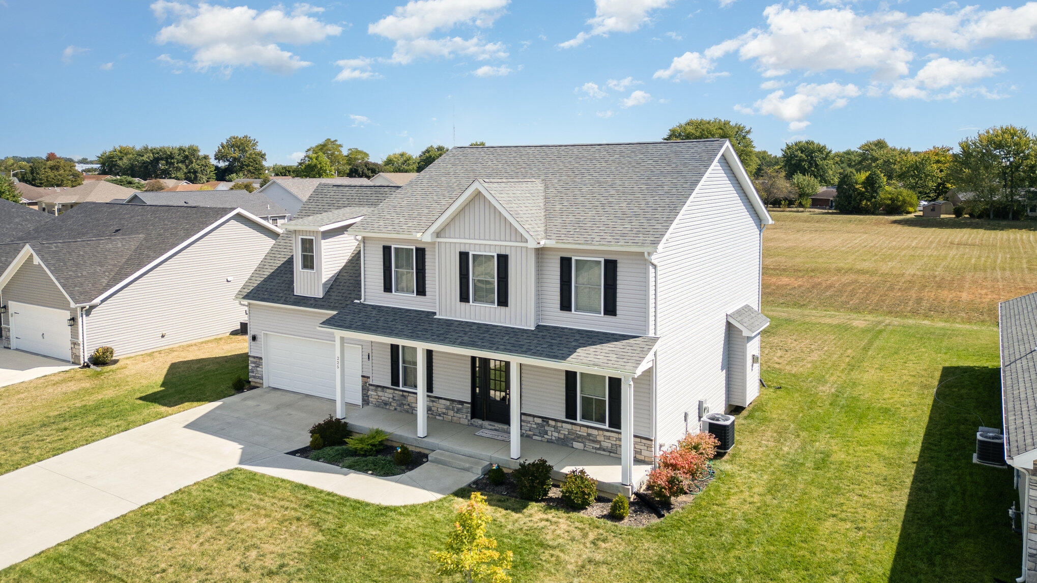 225 Fox Harbor Drive, Troy, Ohio 45373