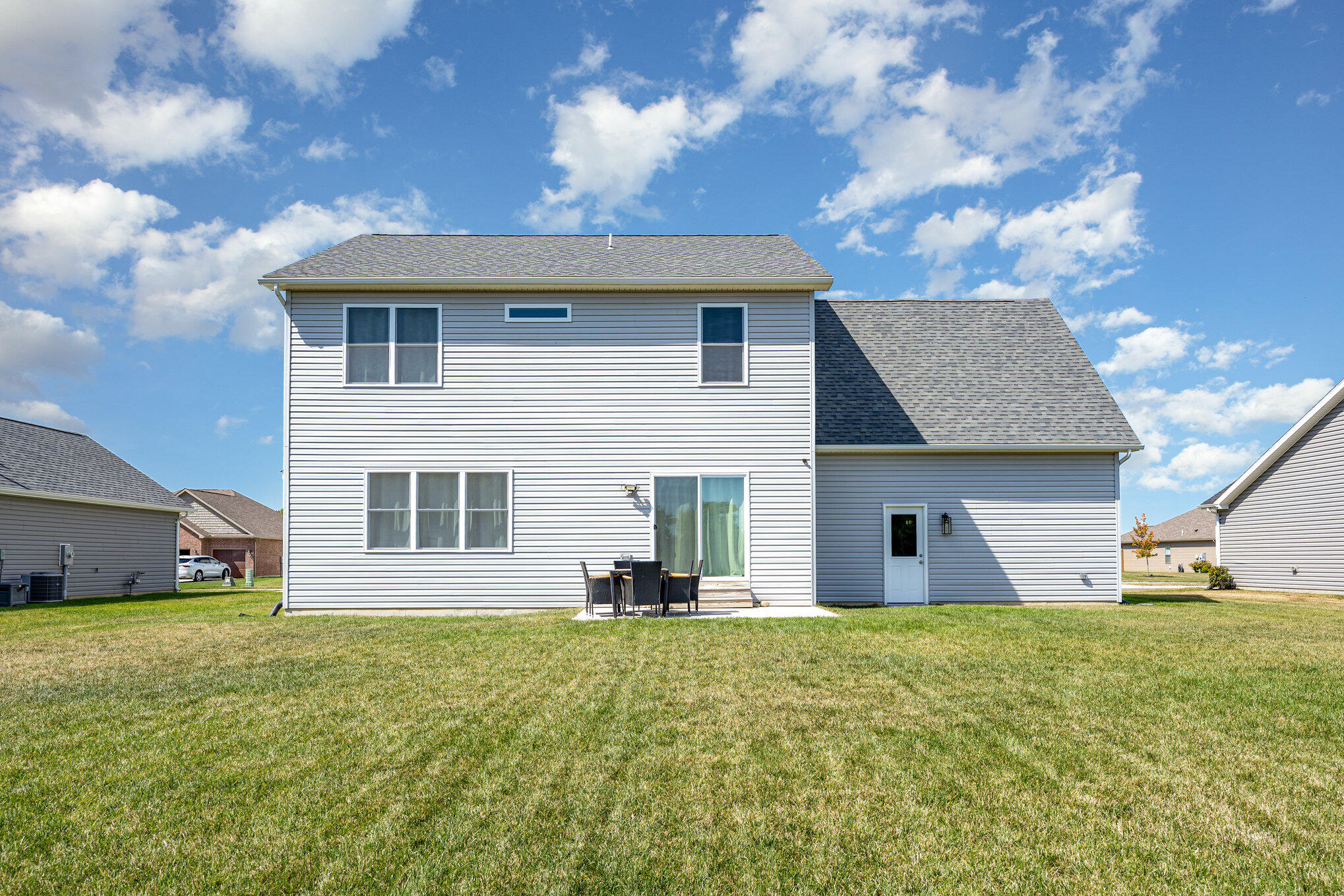 225 Fox Harbor Drive, Troy, Ohio 45373