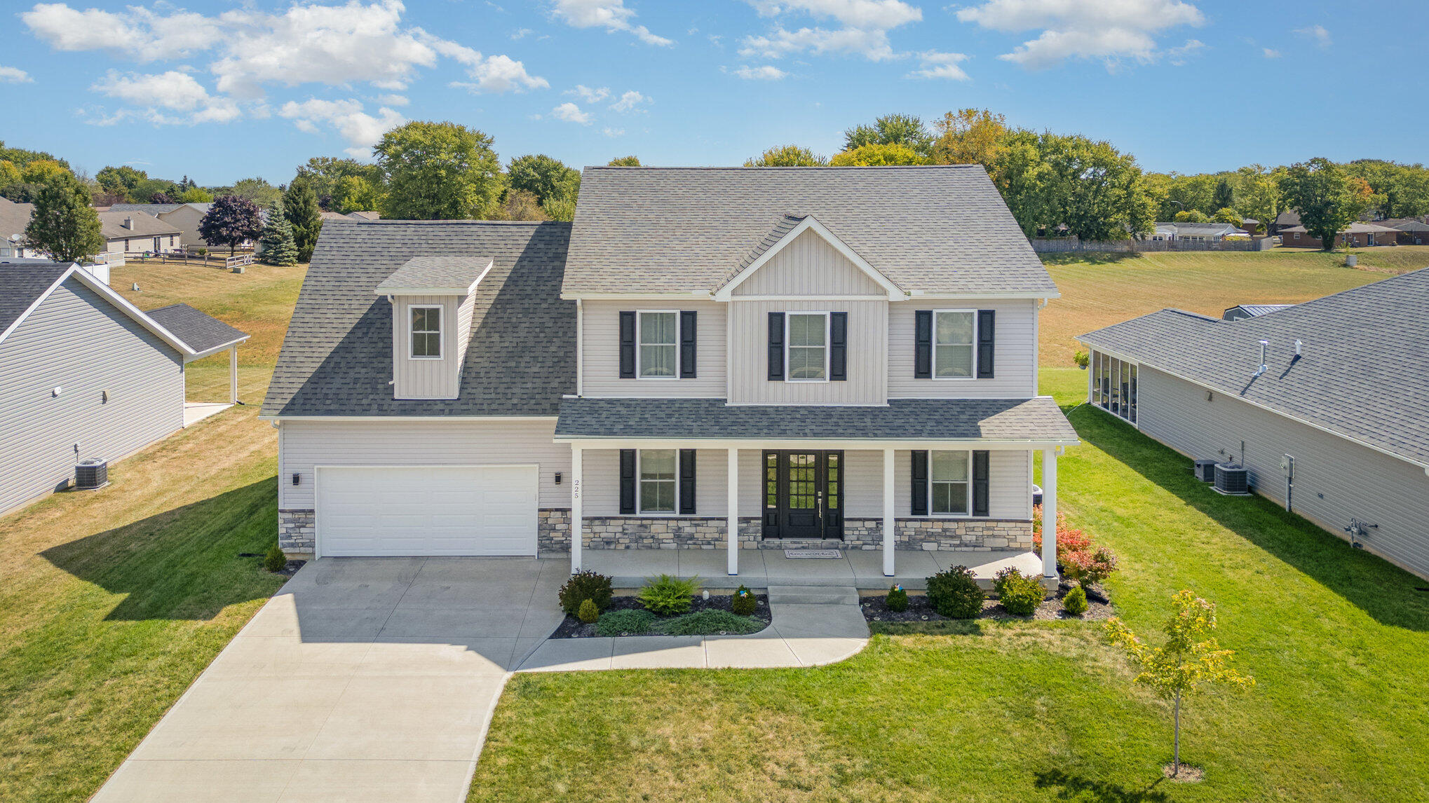 225 Fox Harbor Drive, Troy, Ohio 45373