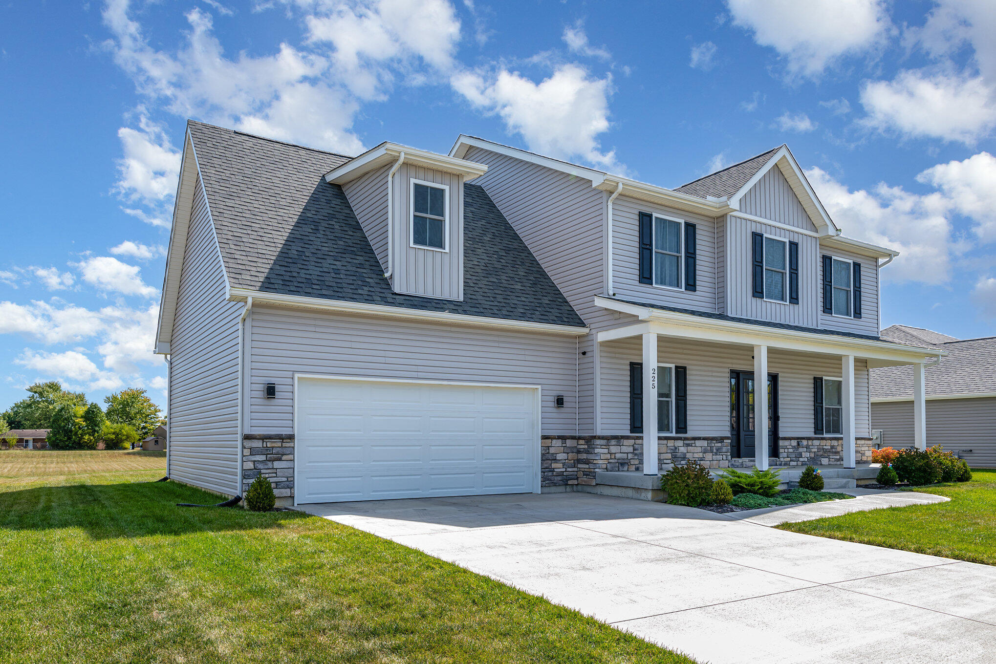 225 Fox Harbor Drive, Troy, Ohio 45373