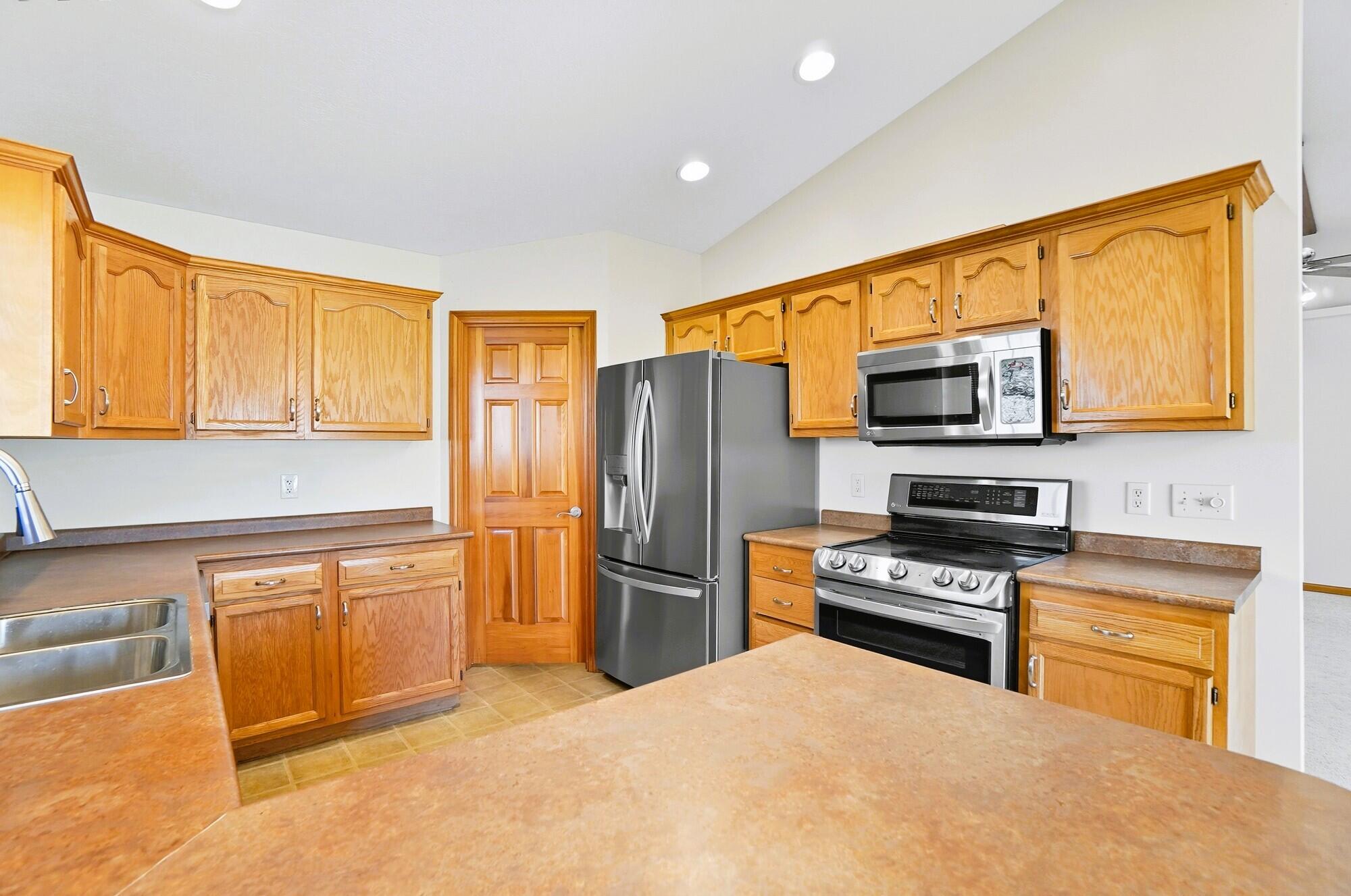 1350 Winchester Drive, Troy, Ohio 45373