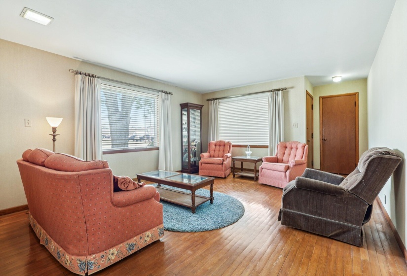 8-web-or-mls-Harrison Ave-S1109-008