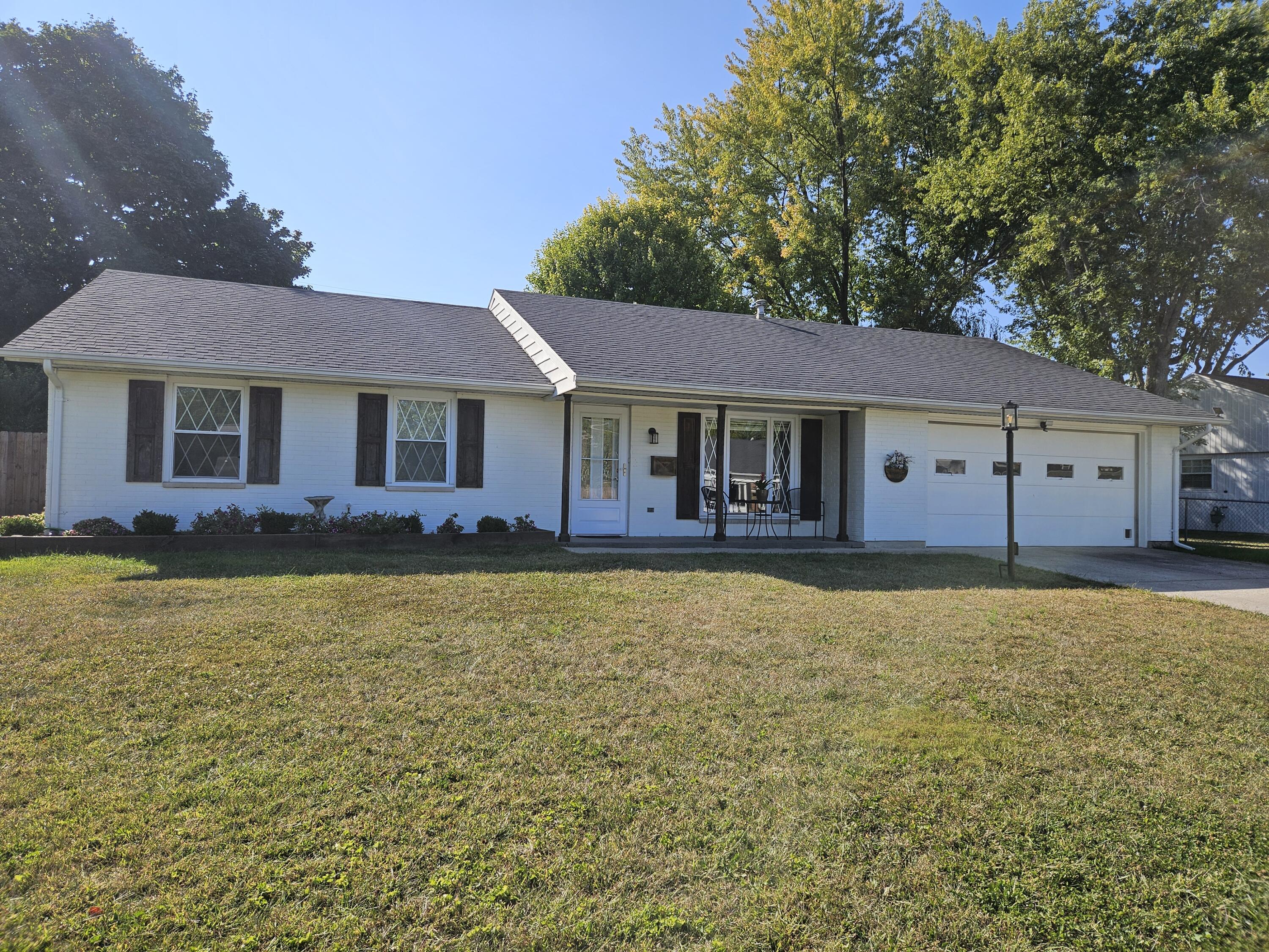 3229 Bristol Drive, Springfield, Ohio 45503