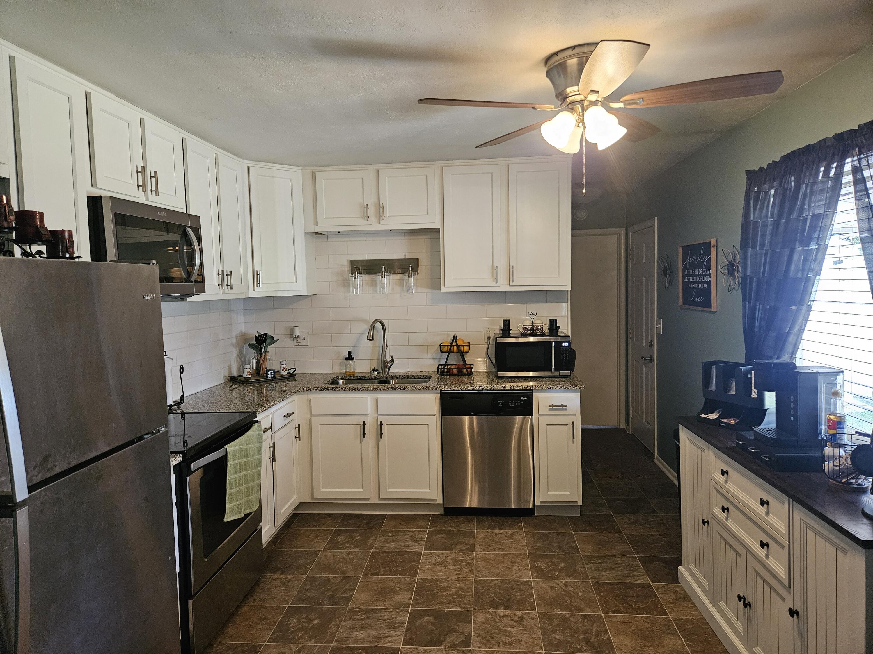 3229 Bristol Drive, Springfield, Ohio 45503