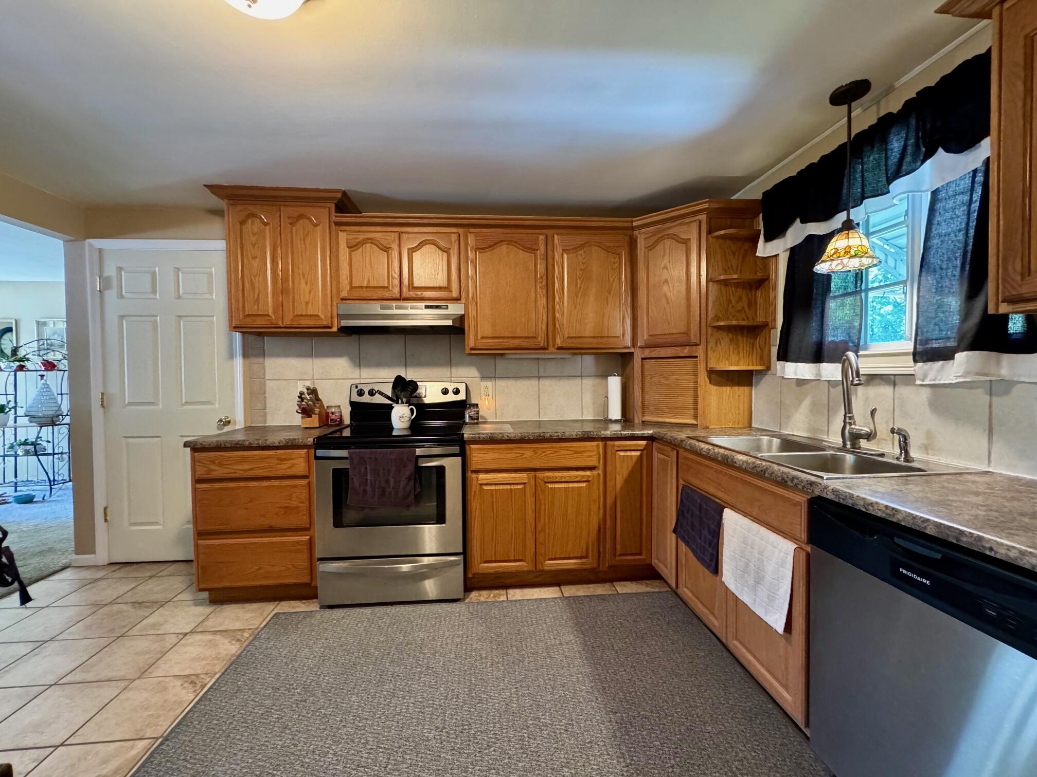 4133 Willowbrook Drive, Springfield, Ohio 45503