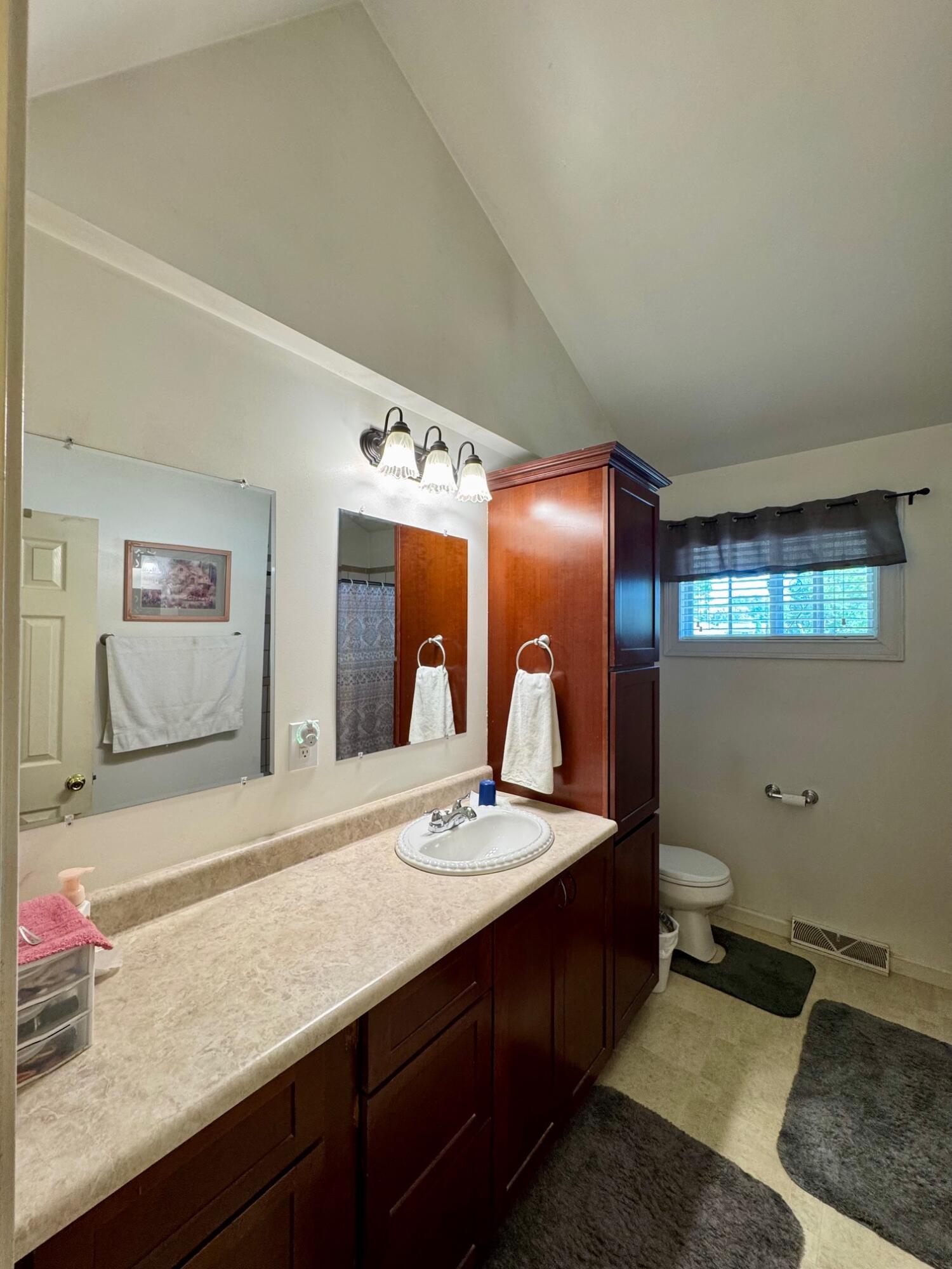 4133 Willowbrook Drive, Springfield, Ohio 45503