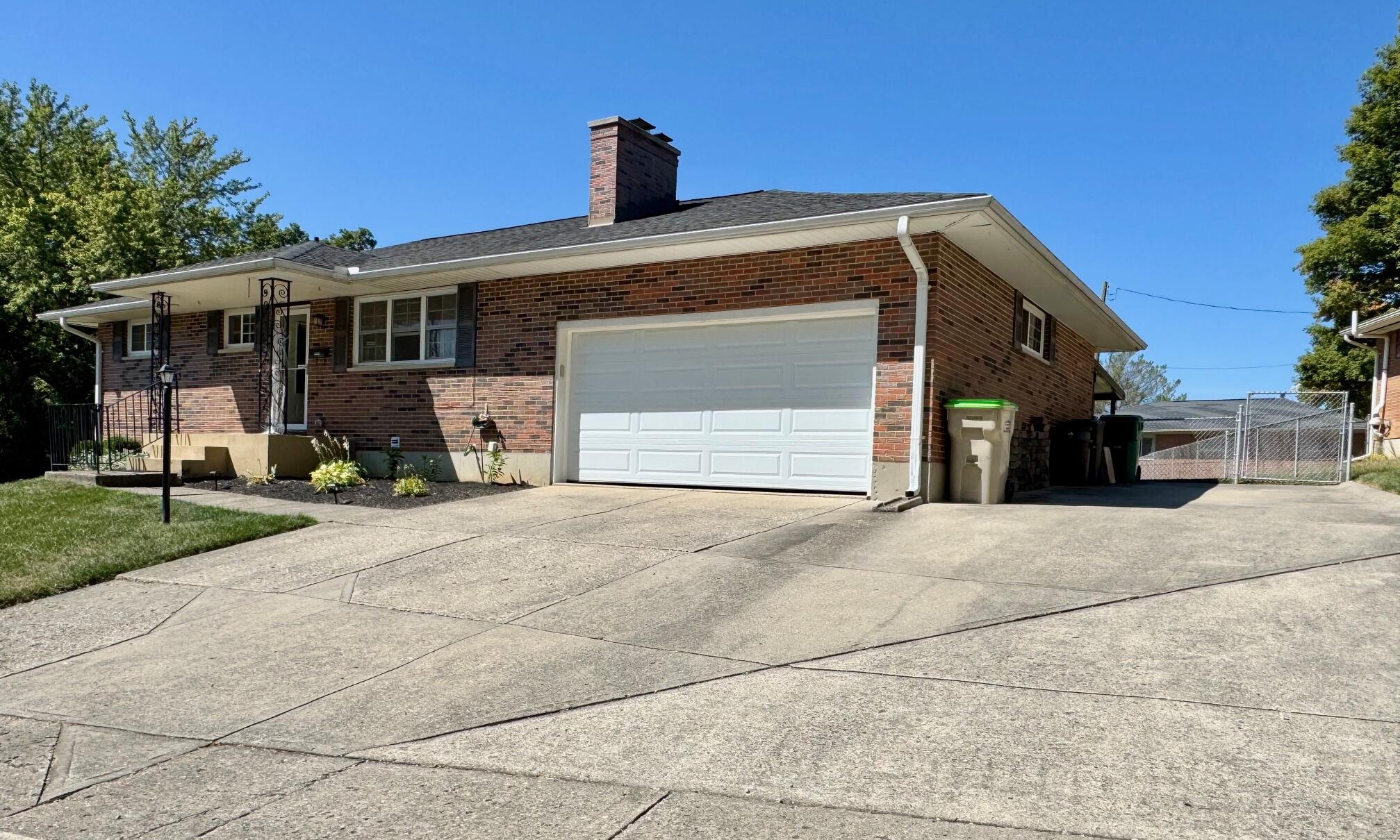 4133 Willowbrook Drive, Springfield, Ohio 45503