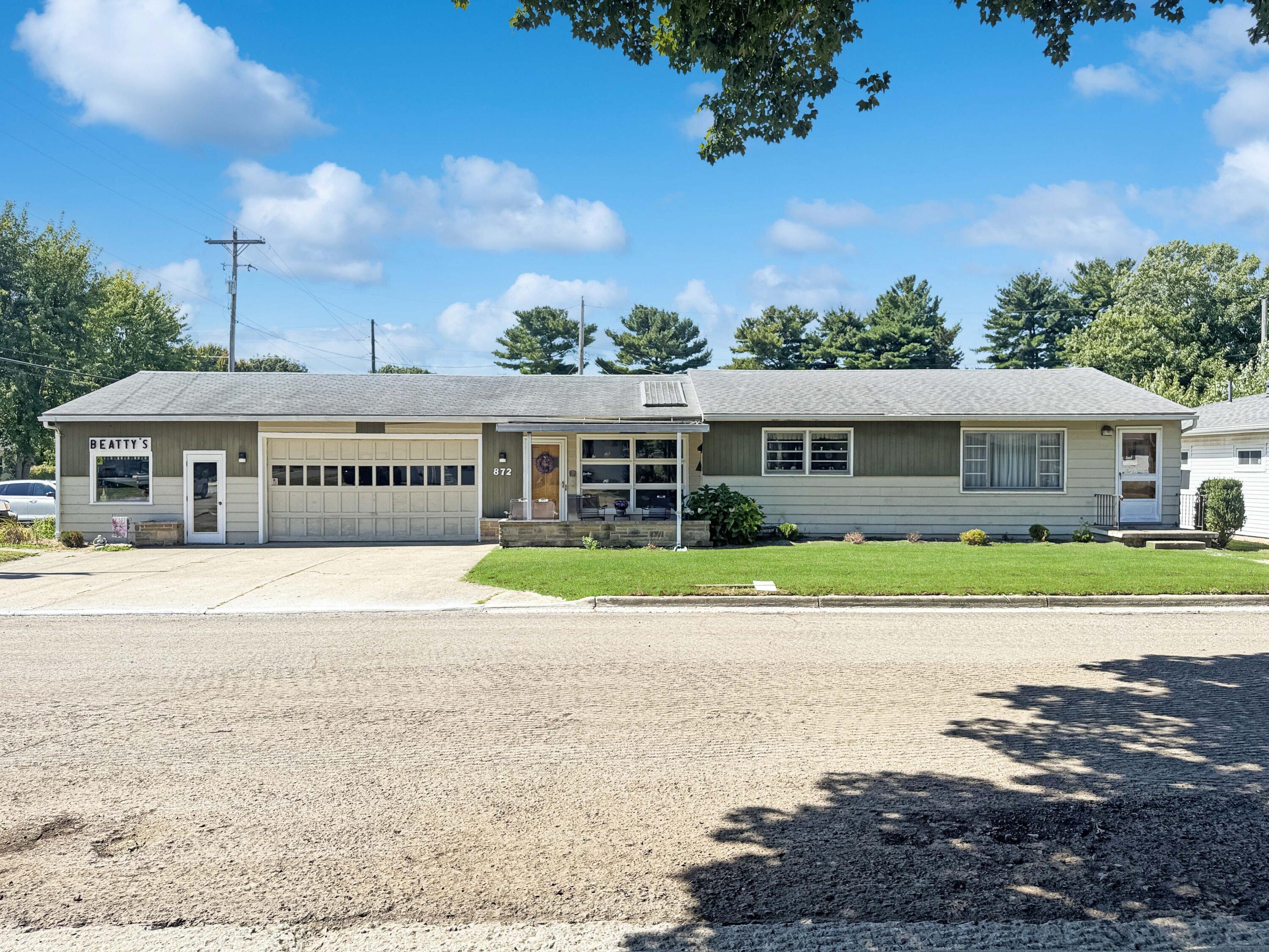 872 Eichelberger Drive, Urbana, Ohio 43078