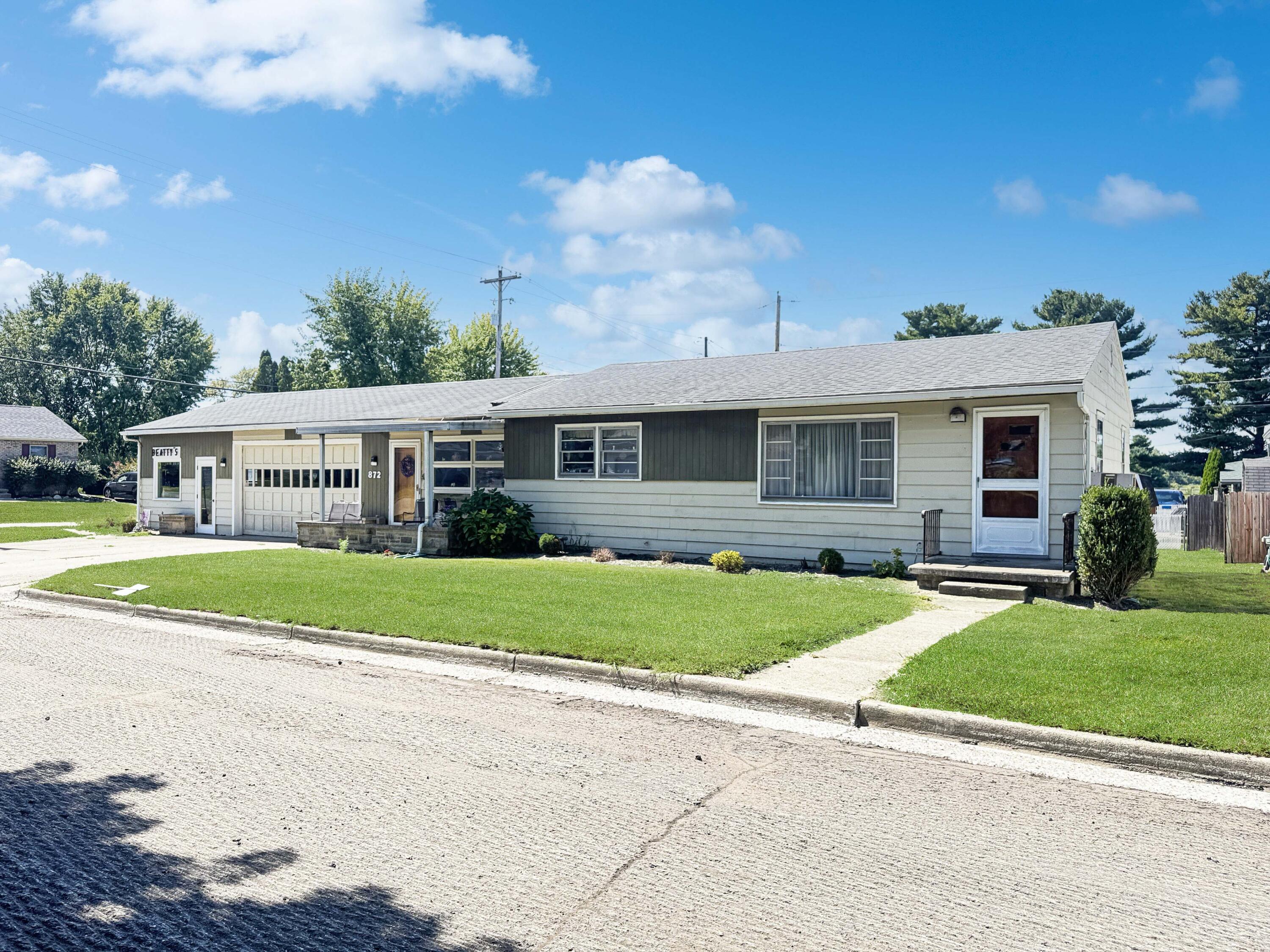 872 Eichelberger Drive, Urbana, Ohio 43078