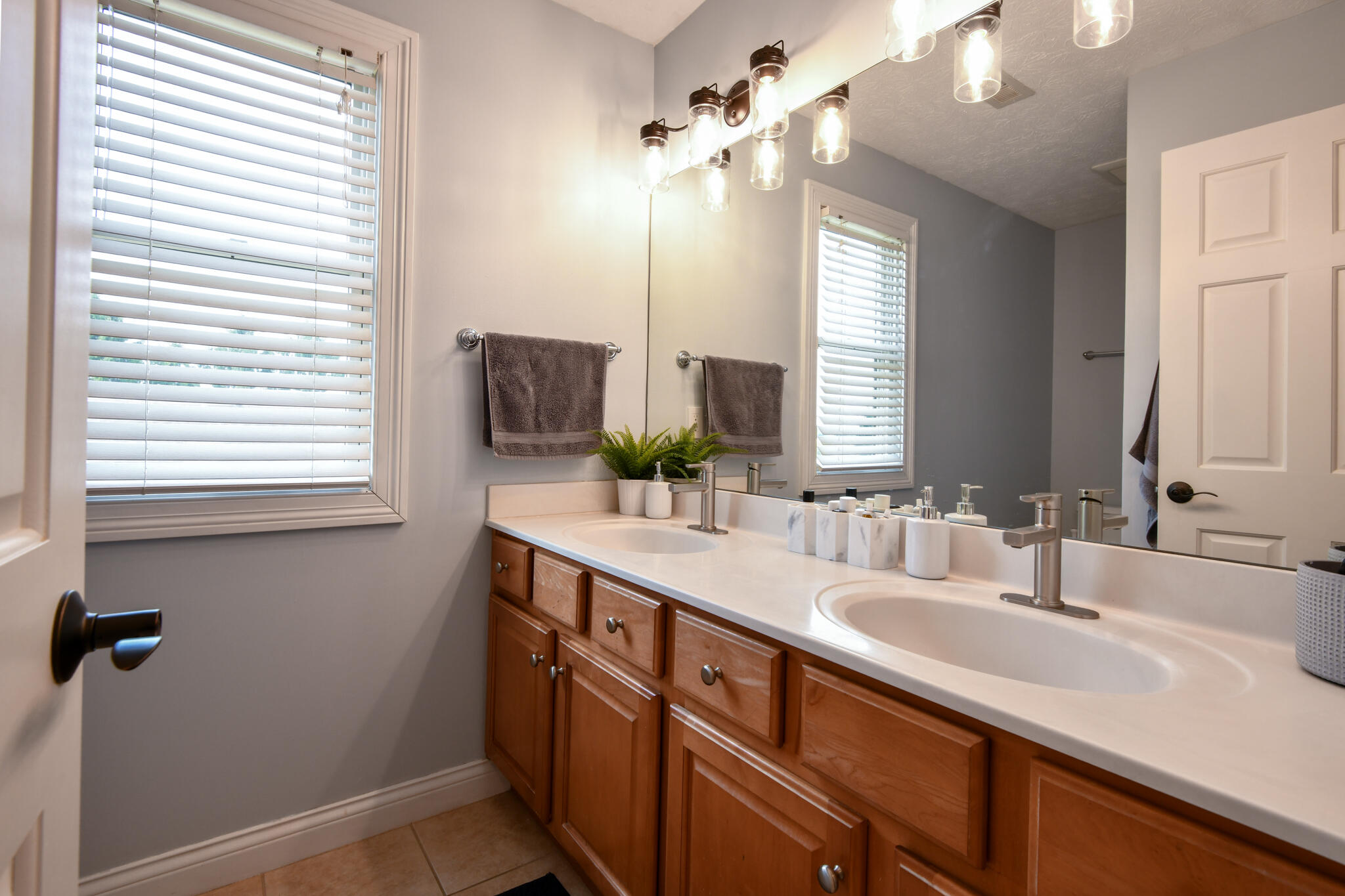 2791 Meadowpoint Drive, Troy, Ohio 45373