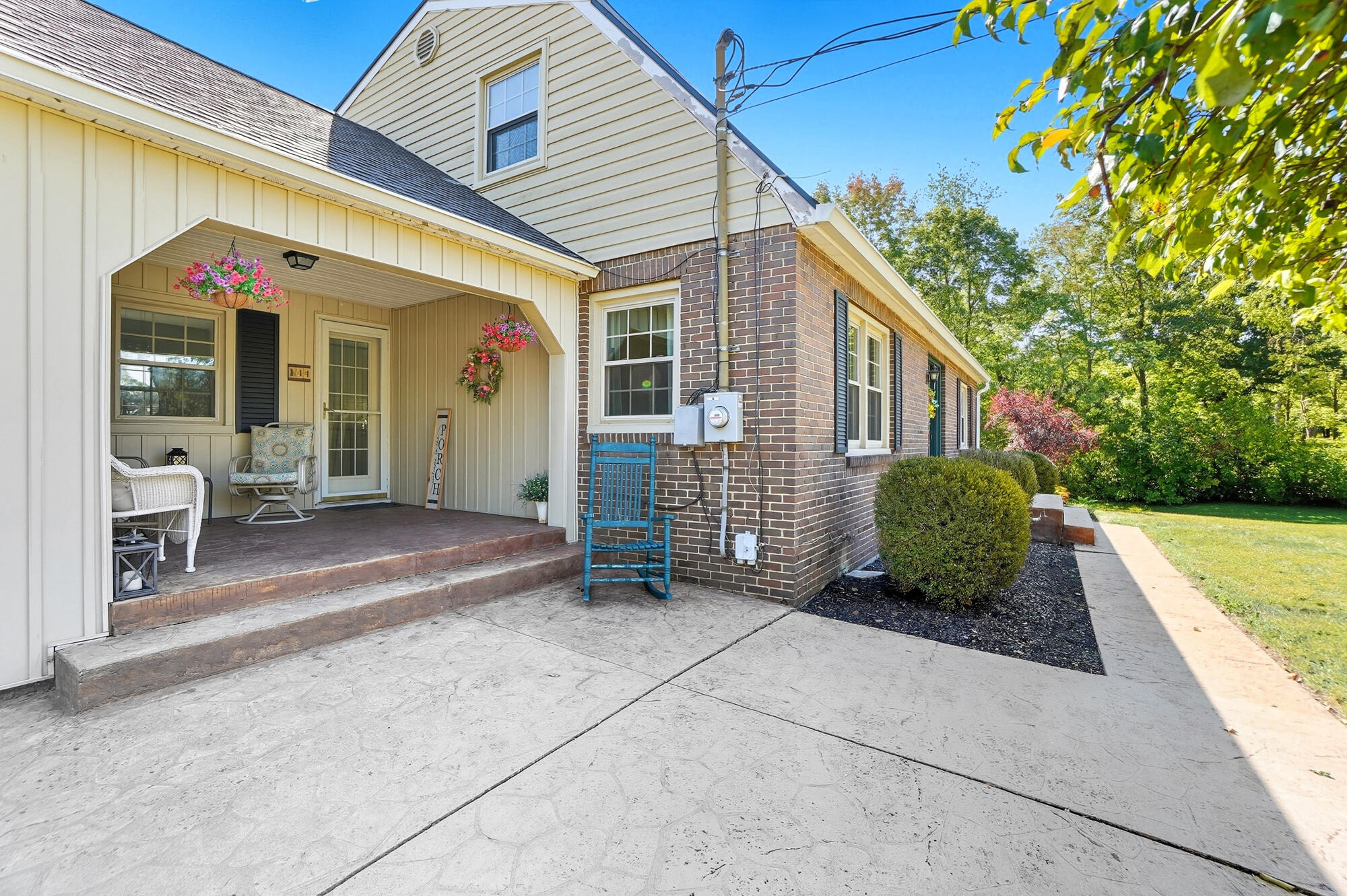 144 Bird Road, Springfield, Ohio 45505