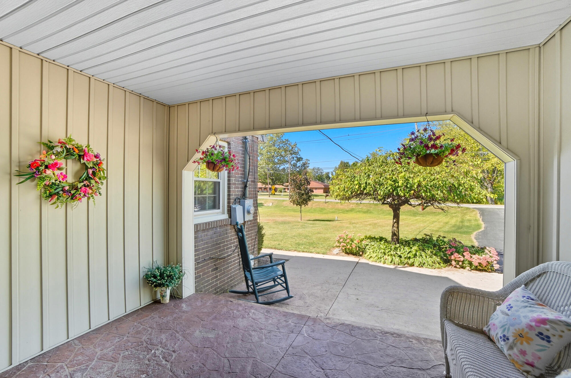144 Bird Road, Springfield, Ohio 45505