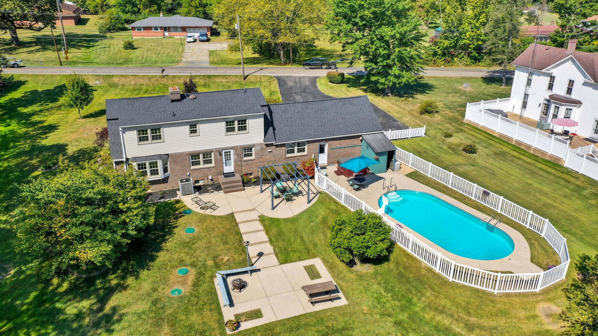 144 Bird Road, Springfield, Ohio 45505