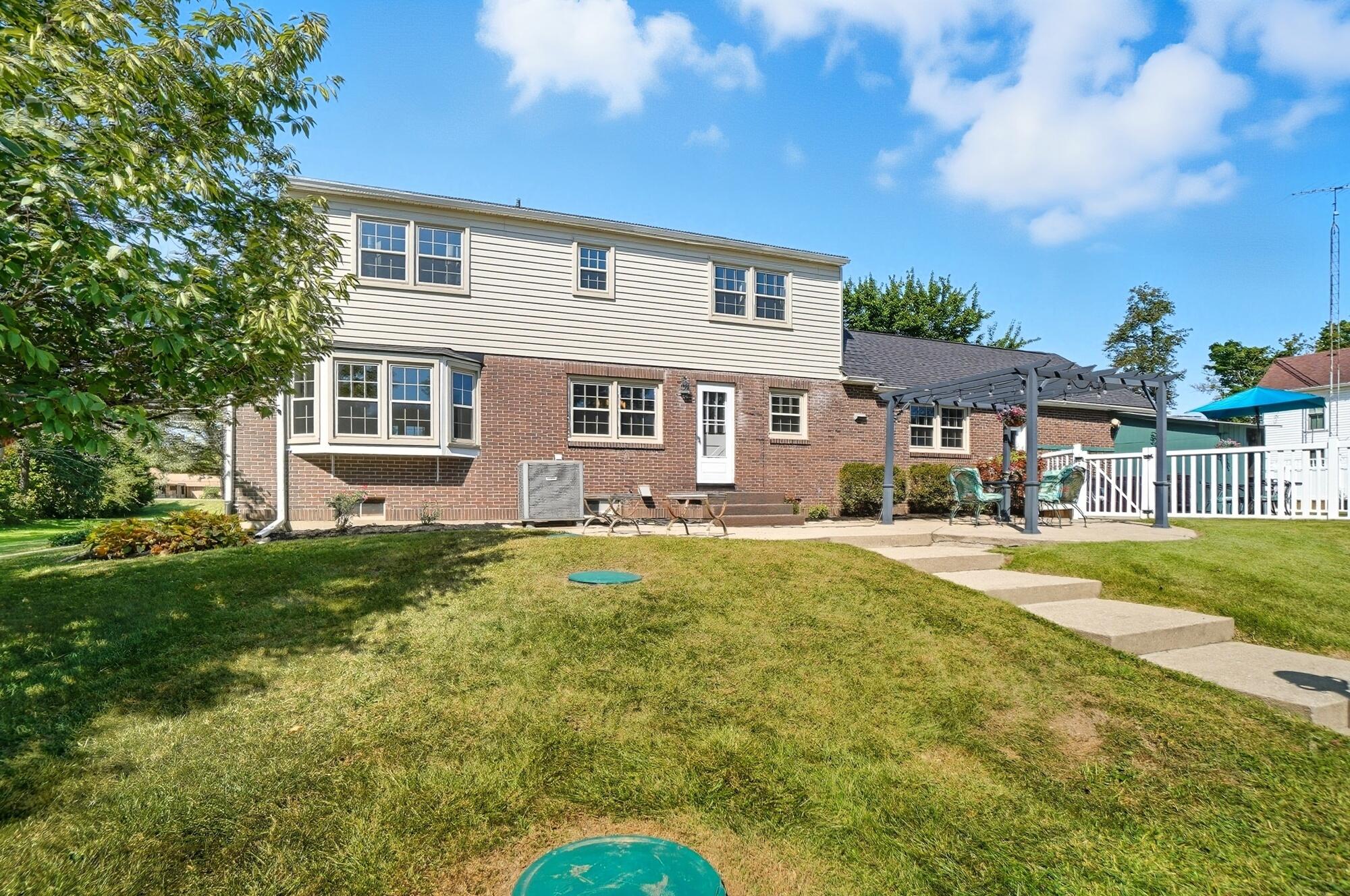 144 Bird Road, Springfield, Ohio 45505