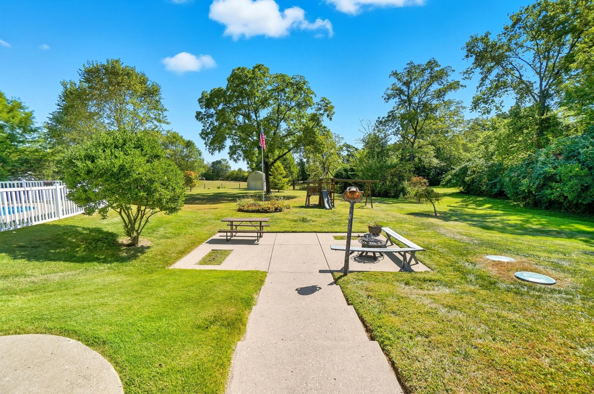 144 Bird Road, Springfield, Ohio 45505