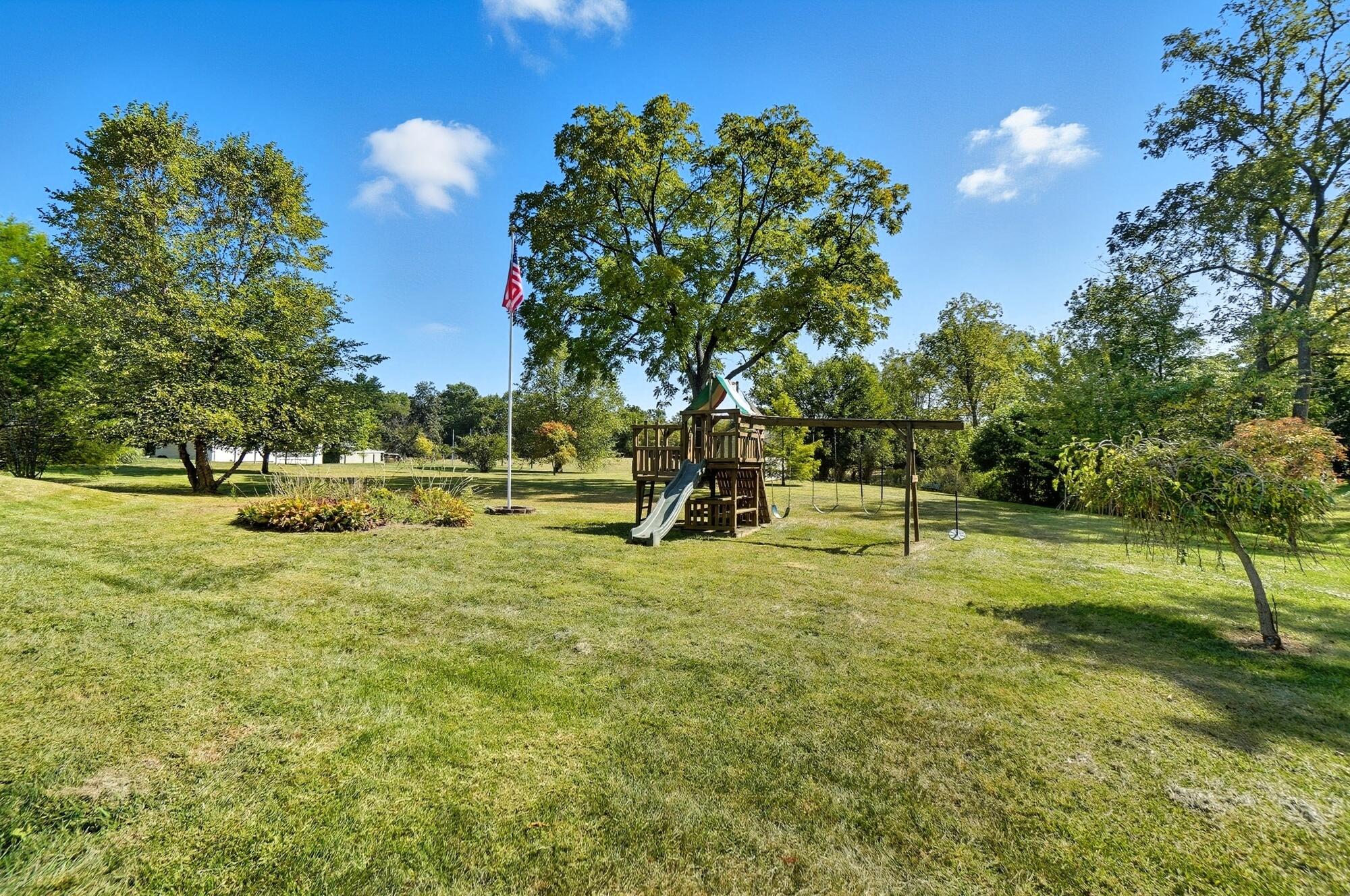144 Bird Road, Springfield, Ohio 45505