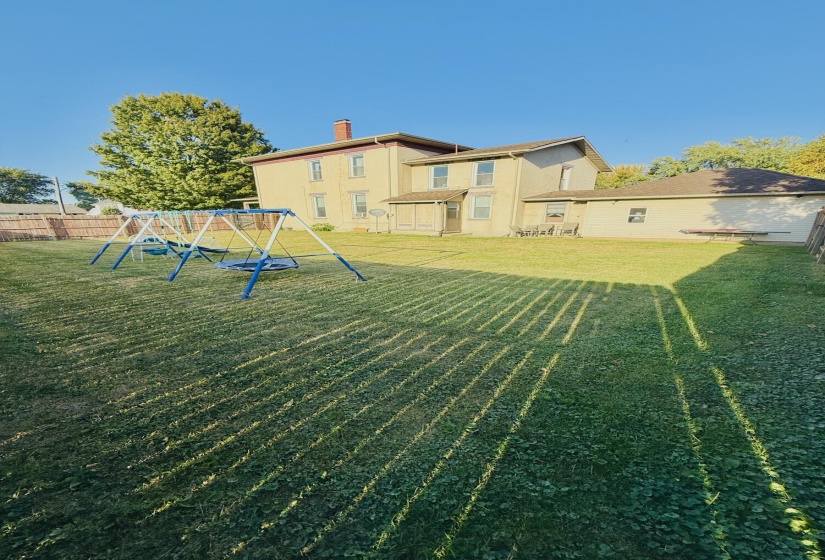 BACKYARD FENCED 1
