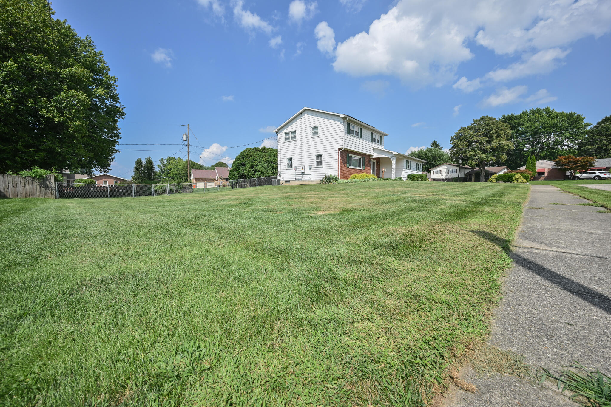 2677 Carousel Drive, Springfield, Ohio 45503