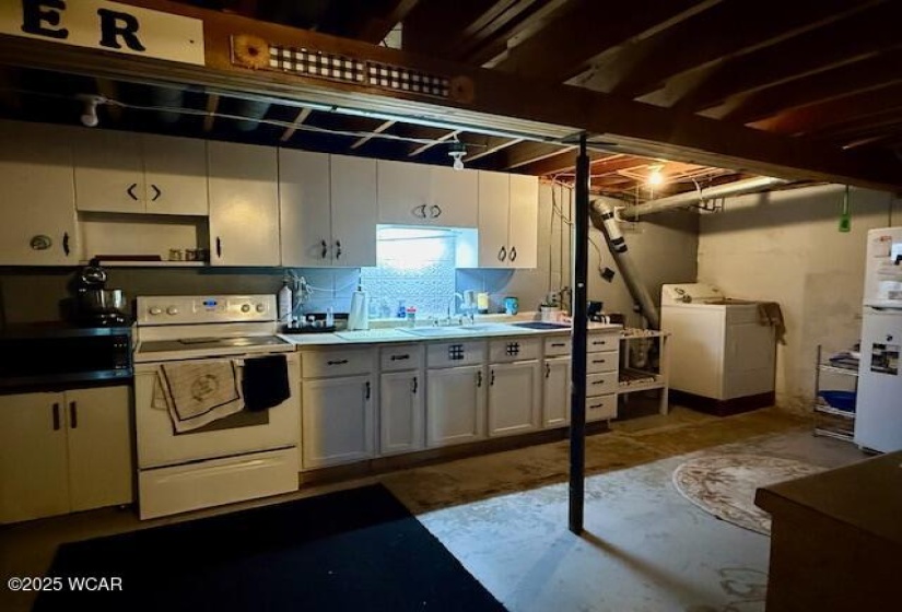 11927 Hillcrest Dr Drive, Kenton, Ohio, 3 Bedrooms Bedrooms, ,2 BathroomsBathrooms,Residential,For Sale,Hillcrest Dr,308218