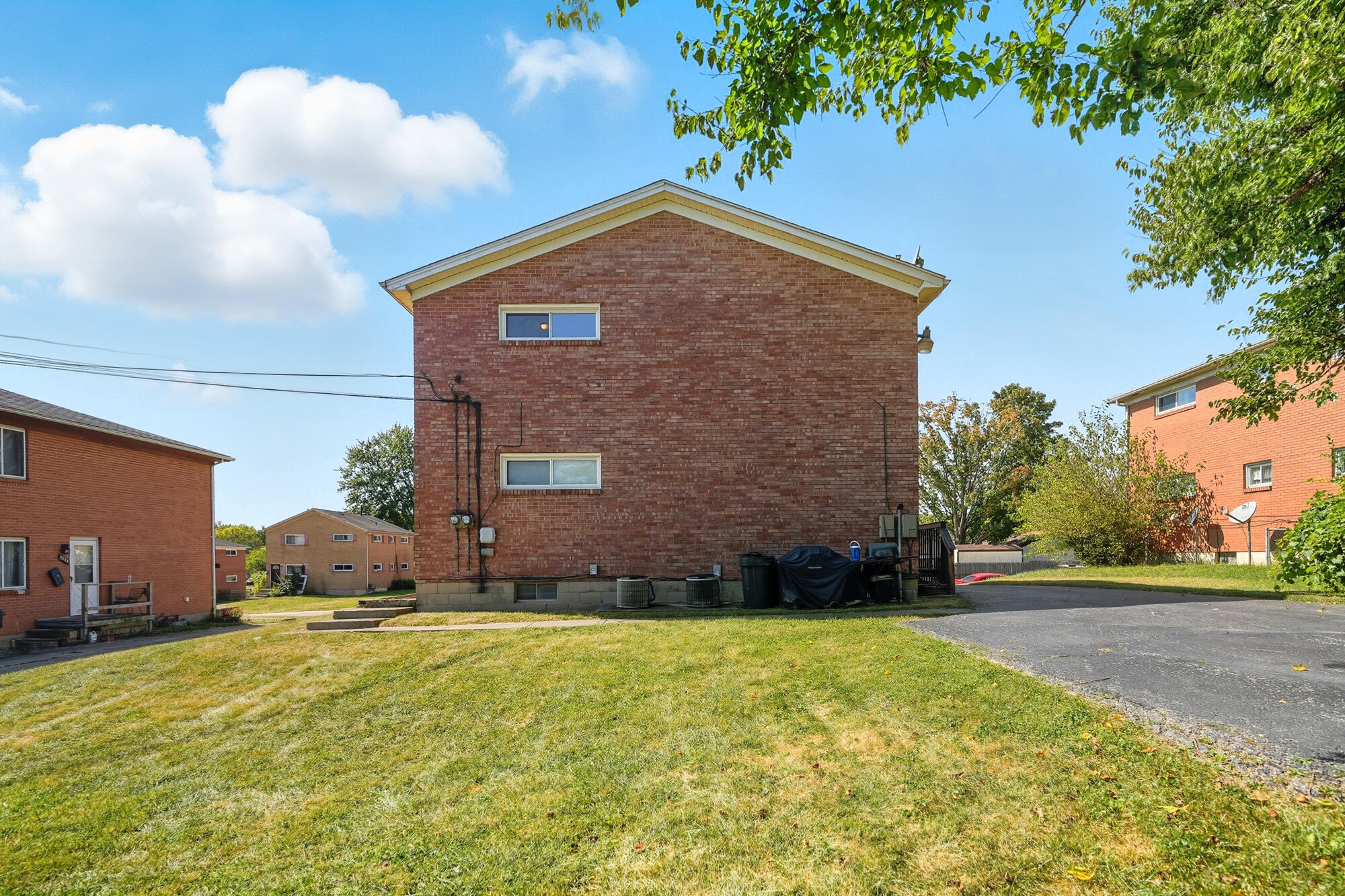 2216 Iroquois Street, Springfield, Ohio 45506