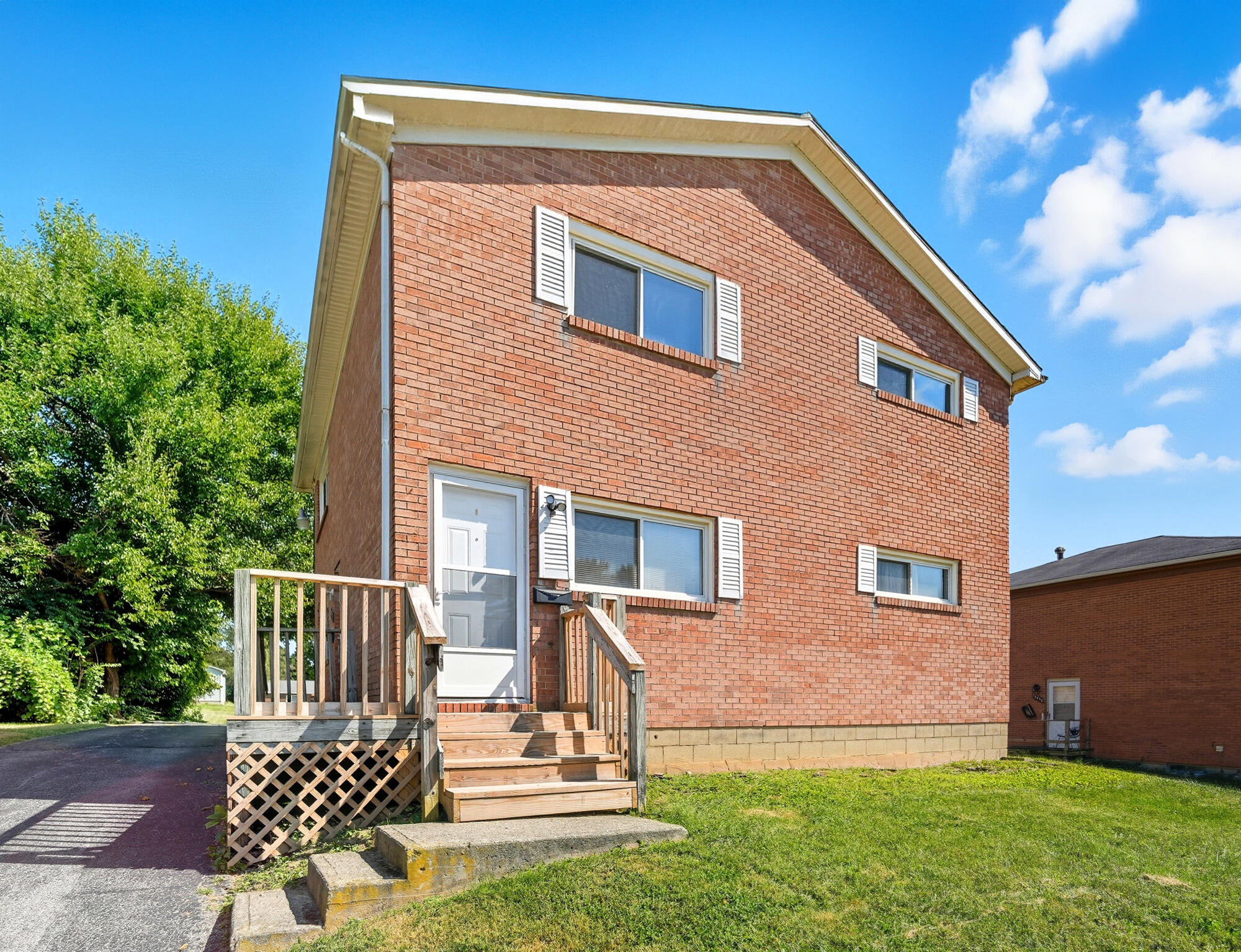 2216 Iroquois Street, Springfield, Ohio 45506