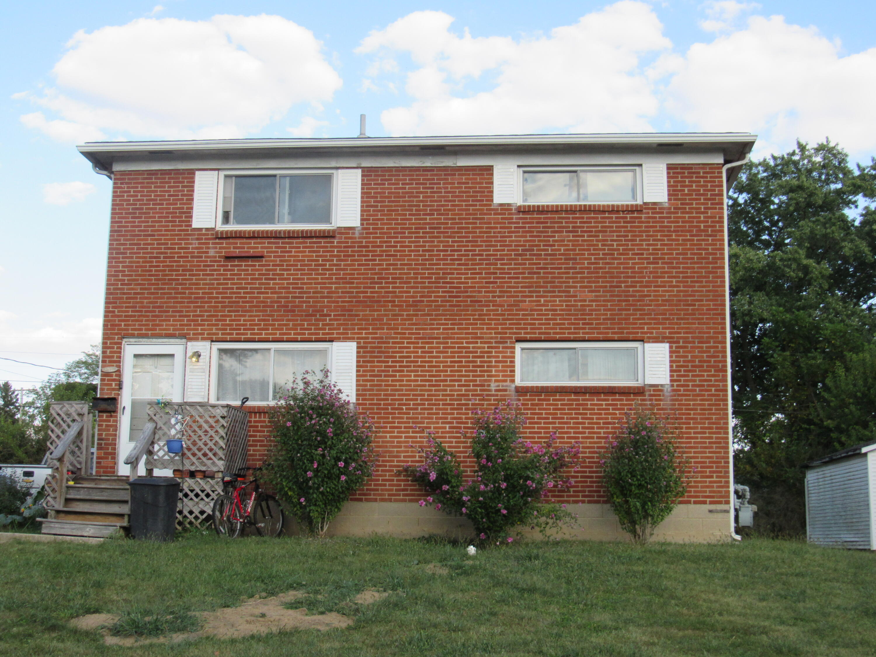 2240 Iroquois Avenue, Springfield, Ohio 45506