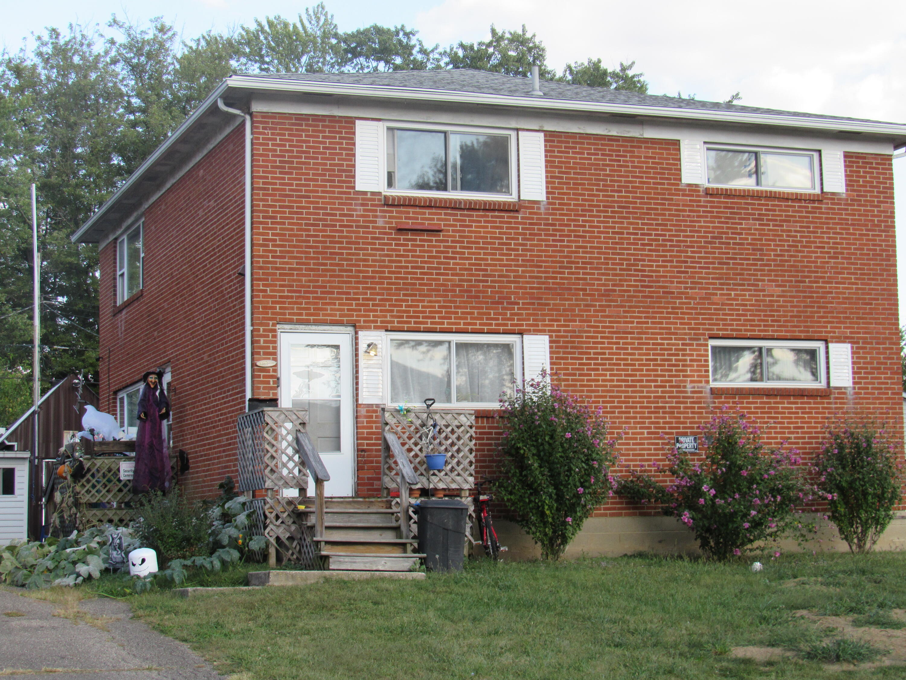 2240 Iroquois Avenue, Springfield, Ohio 45506