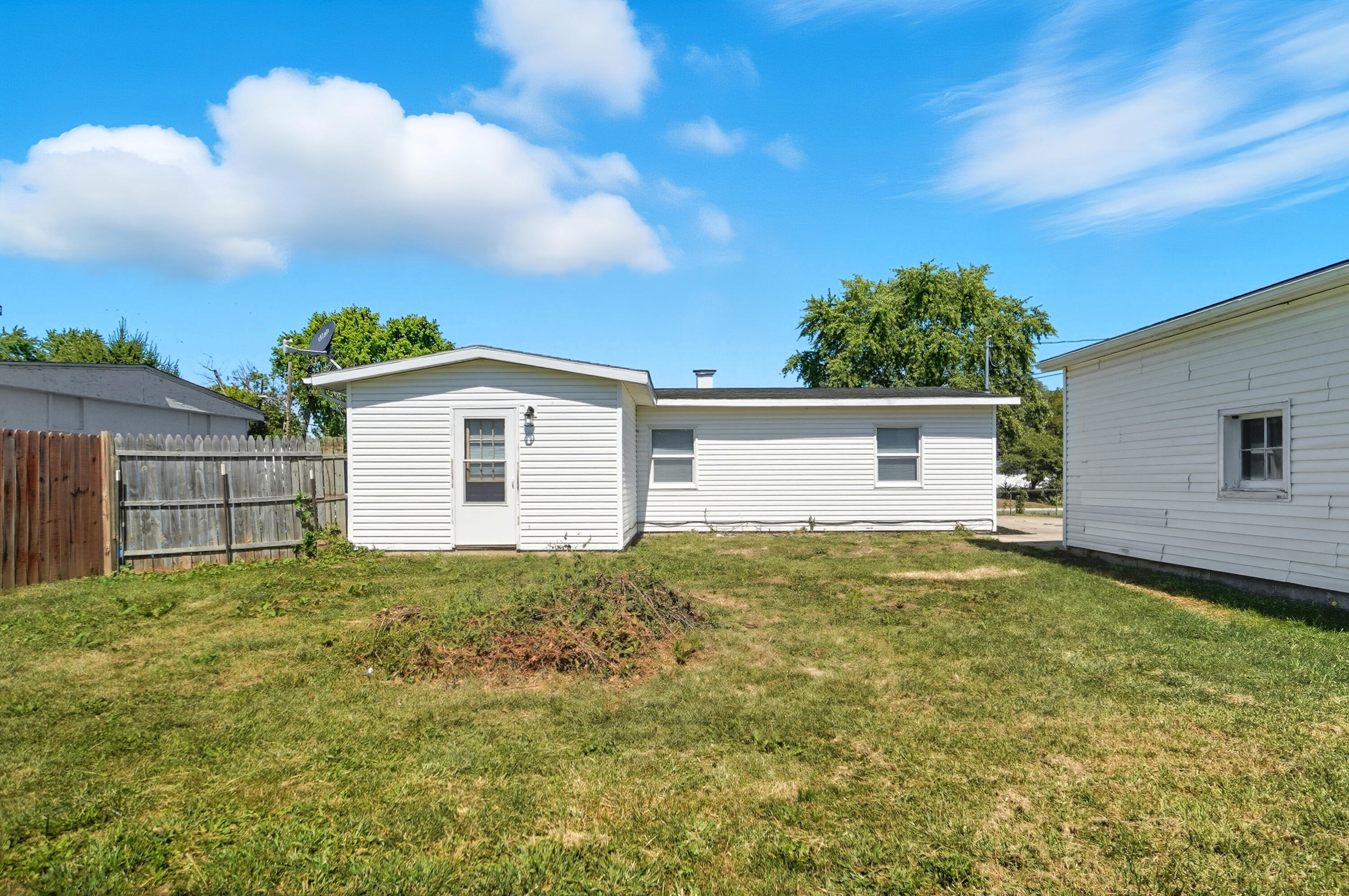202 Fenwick Drive, New Carlisle, Ohio 45344