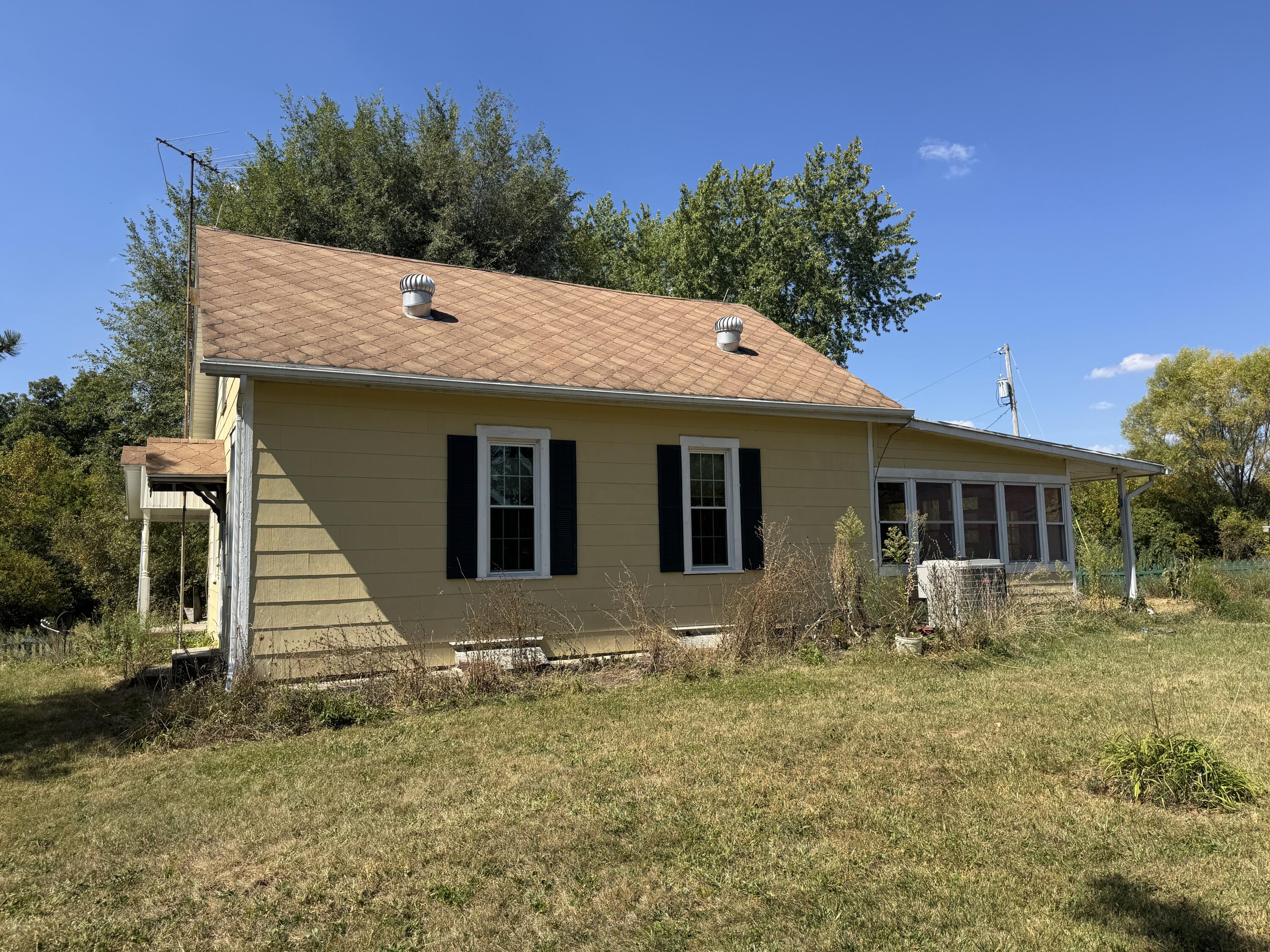 10916 Ayres Pike, New Carlisle, Ohio 45344