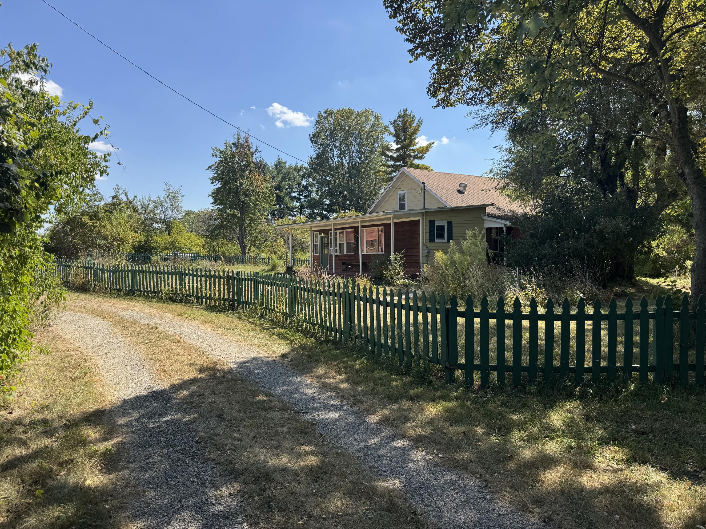 10916 Ayres Pike, New Carlisle, Ohio 45344