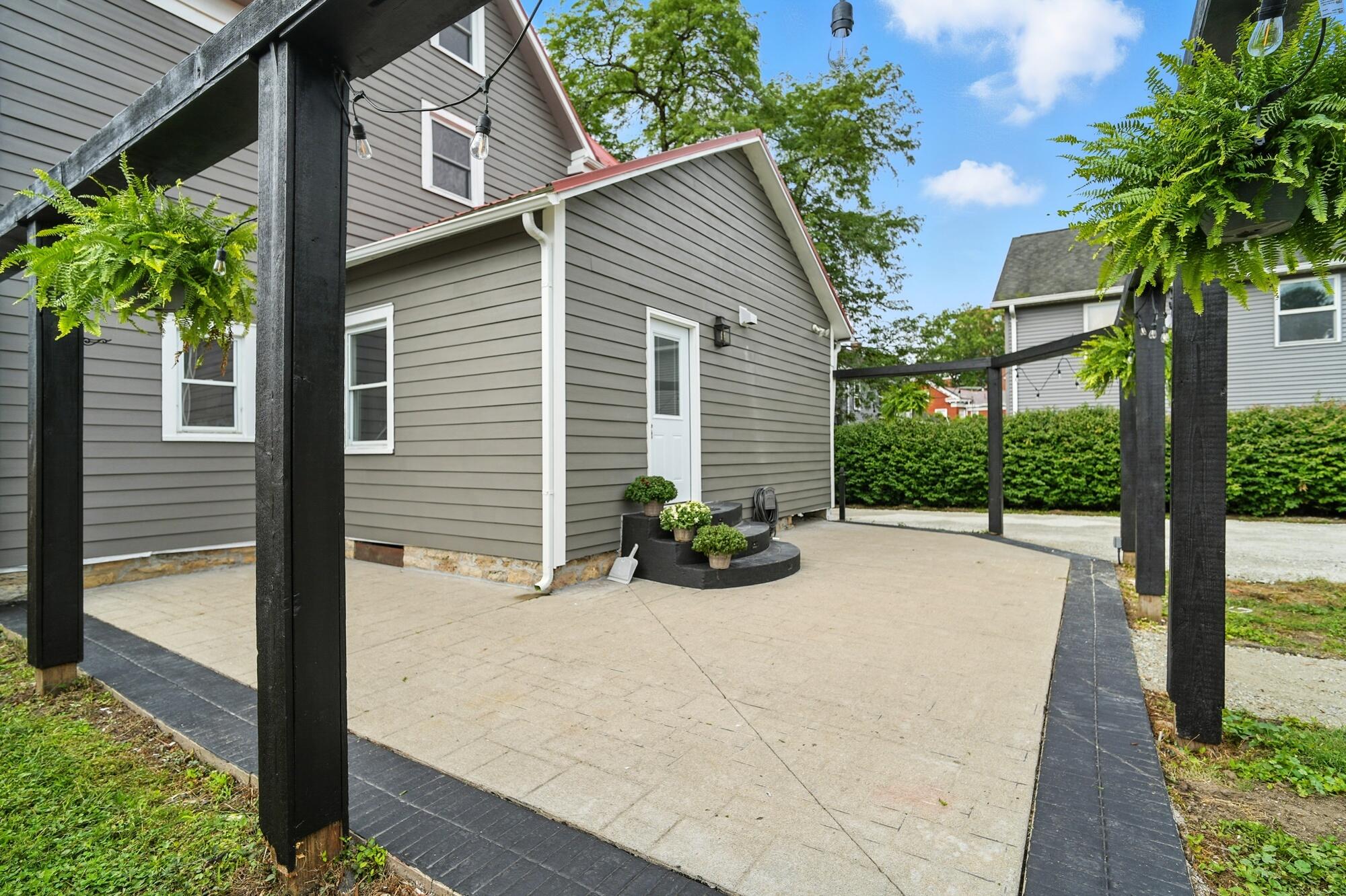 2226 High Street, Springfield, Ohio 45505