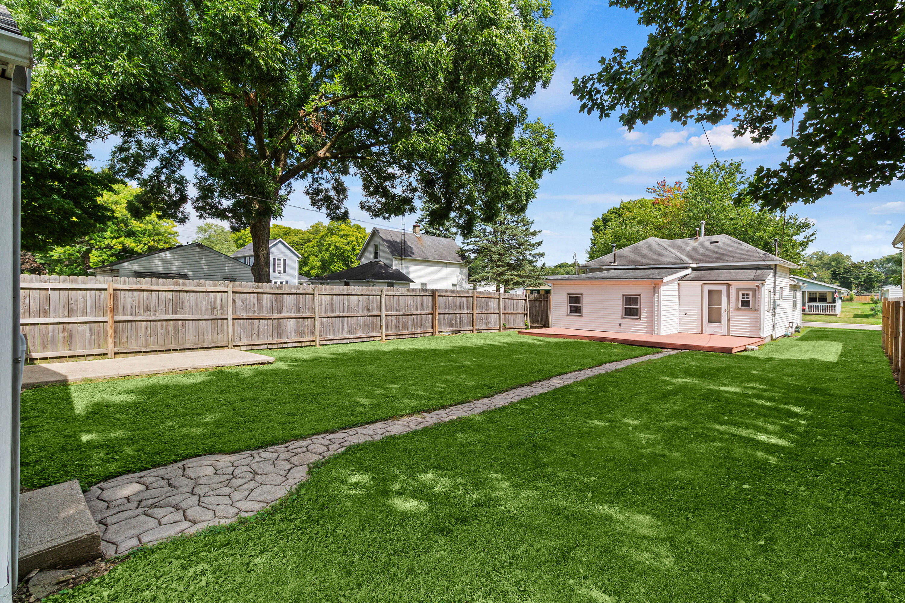 320 Freeman Avenue, Urbana, Ohio 43078