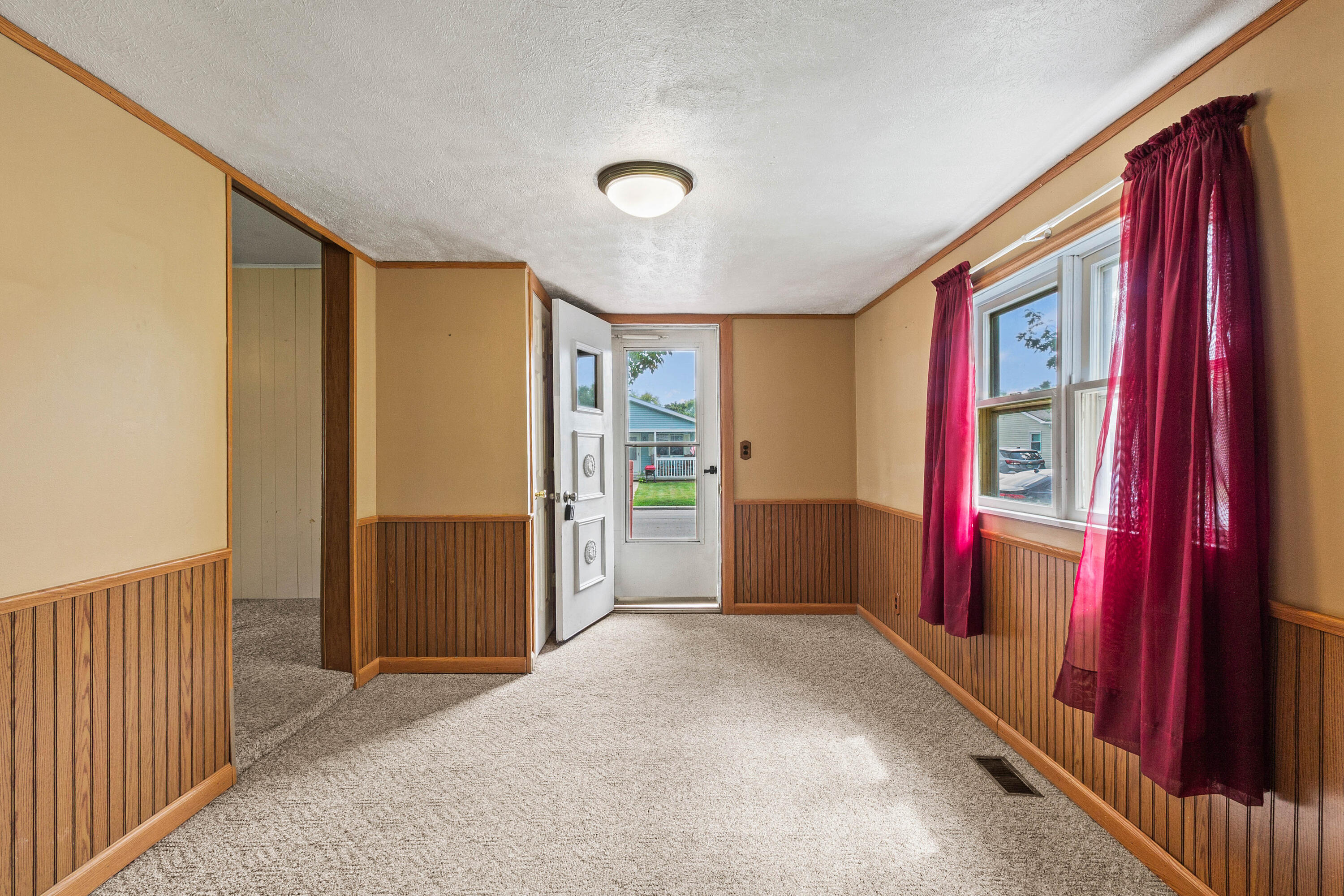 320 Freeman Avenue, Urbana, Ohio 43078