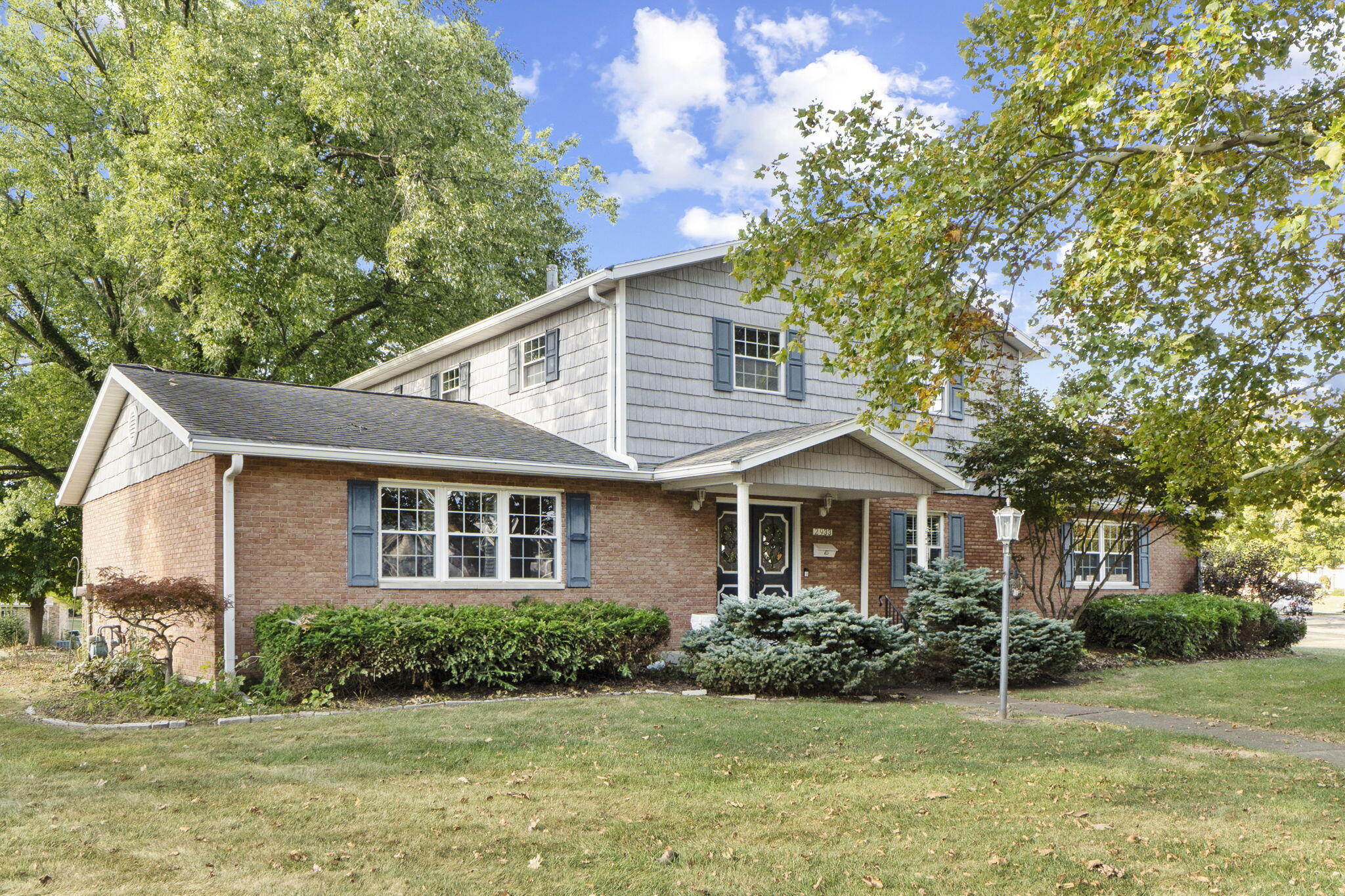 2933 Stonehaven Drive, Springfield, Ohio 45503