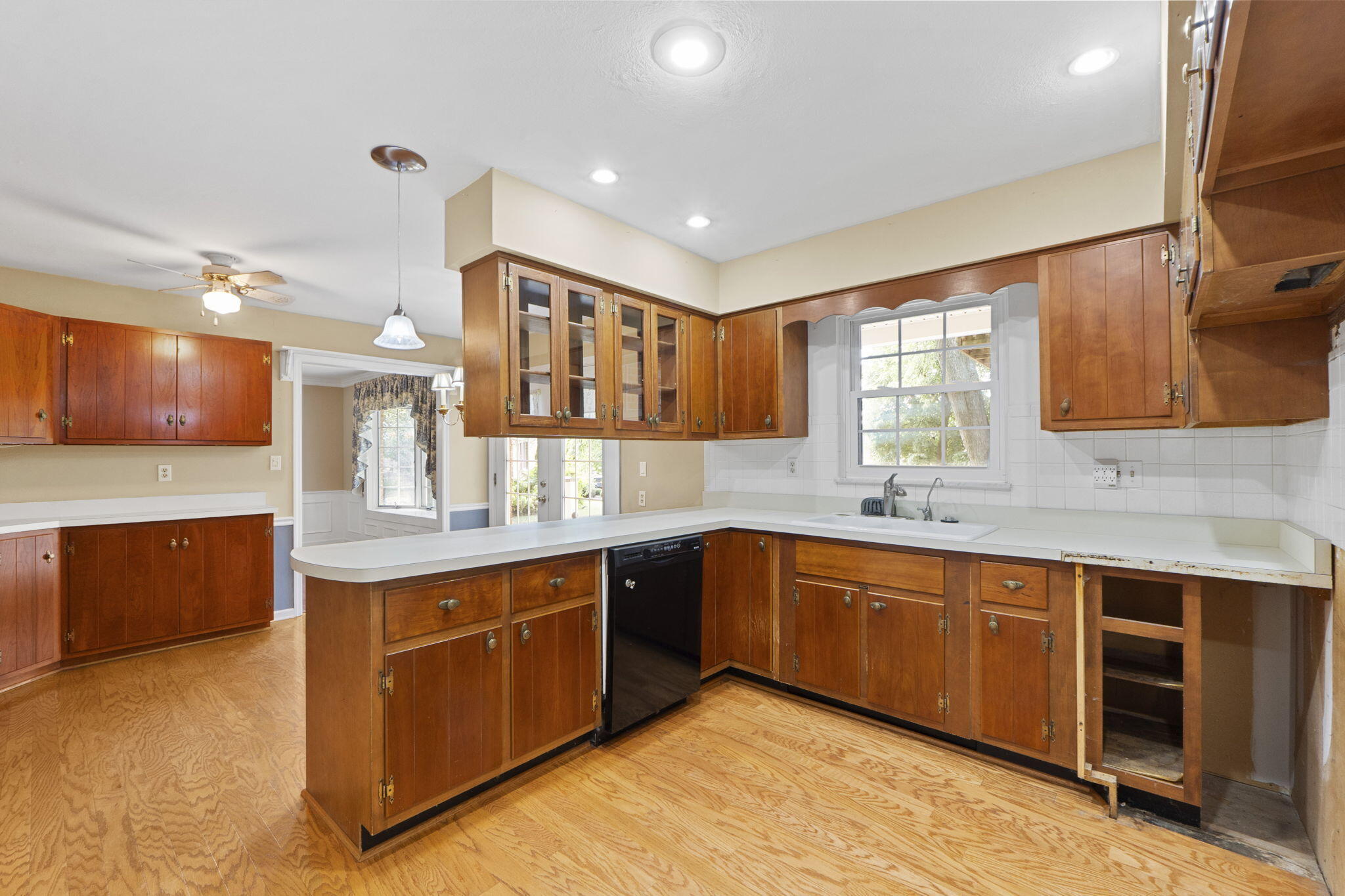 2933 Stonehaven Drive, Springfield, Ohio 45503