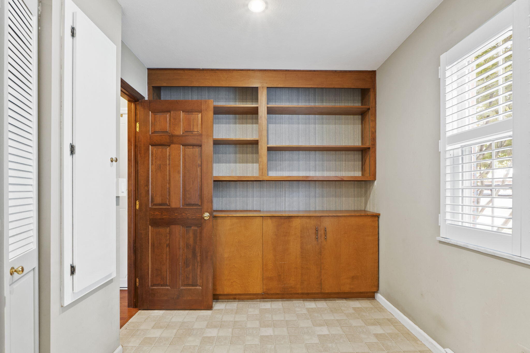 2933 Stonehaven Drive, Springfield, Ohio 45503