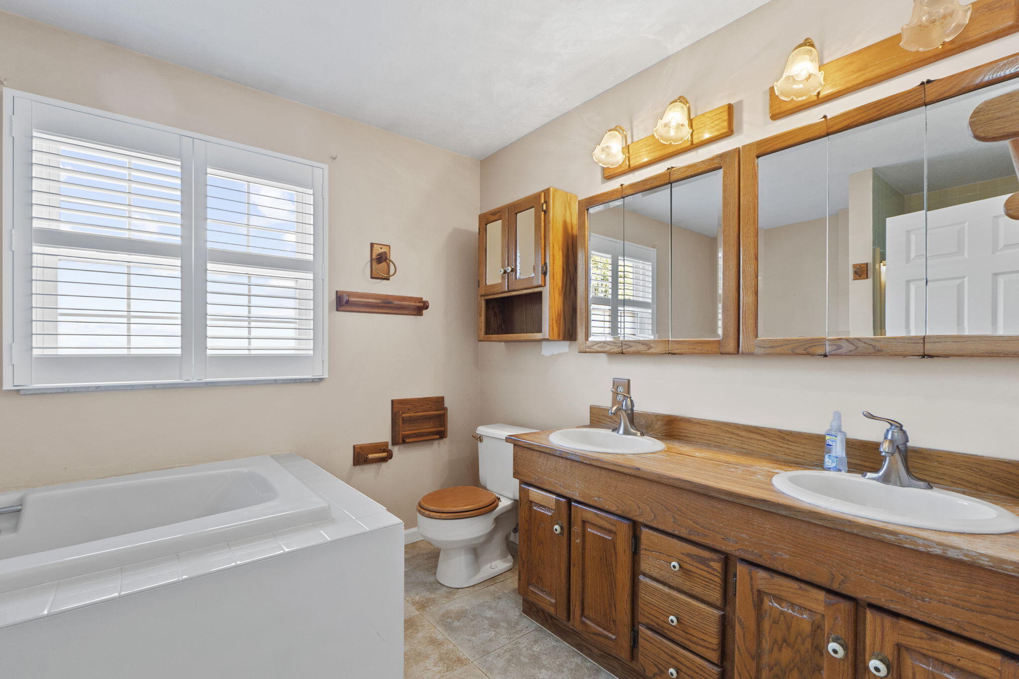 2933 Stonehaven Drive, Springfield, Ohio 45503