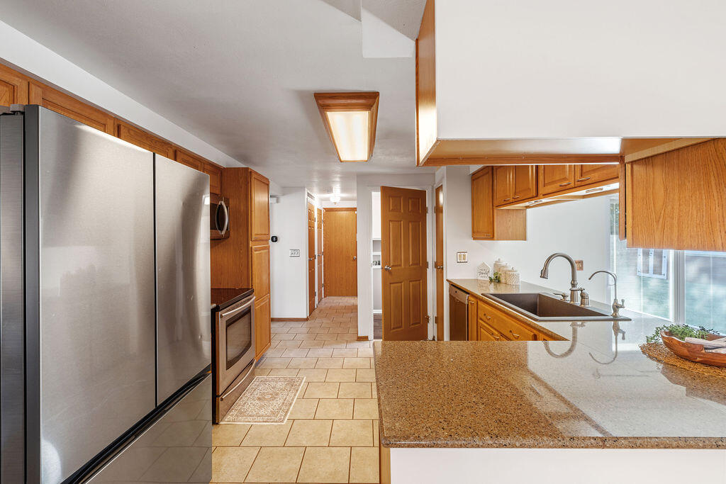 6770 Locustview Drive, Dayton, Ohio 45424