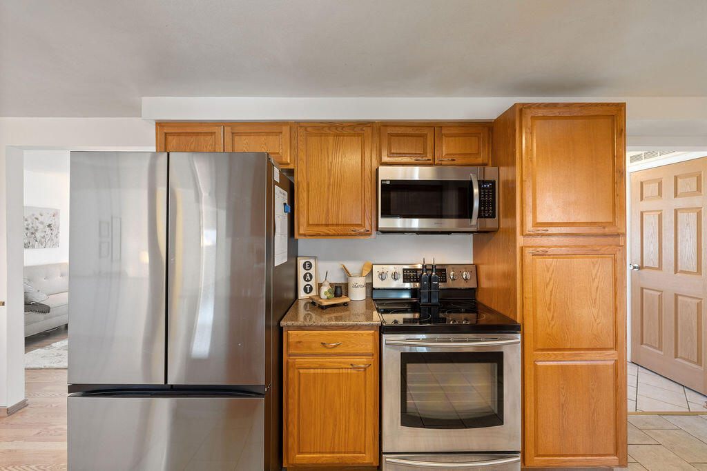 6770 Locustview Drive, Dayton, Ohio 45424