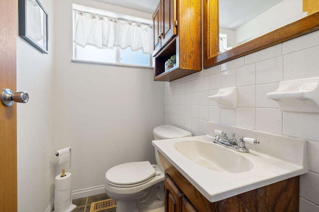 6770 Locustview Drive, Dayton, Ohio 45424