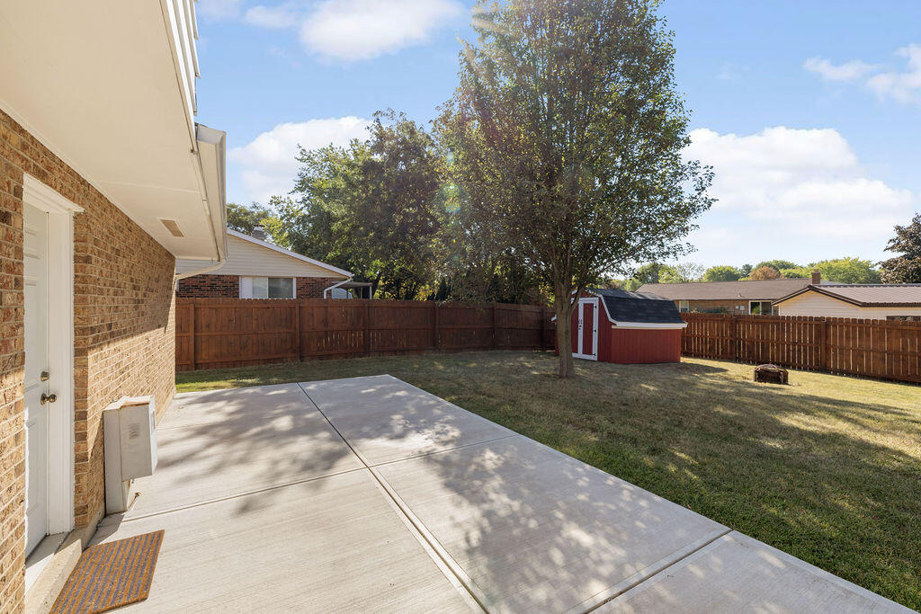 6770 Locustview Drive, Dayton, Ohio 45424