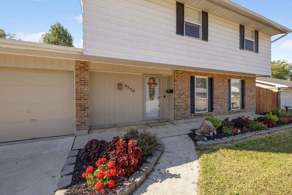 6770 Locustview Drive, Dayton, Ohio 45424