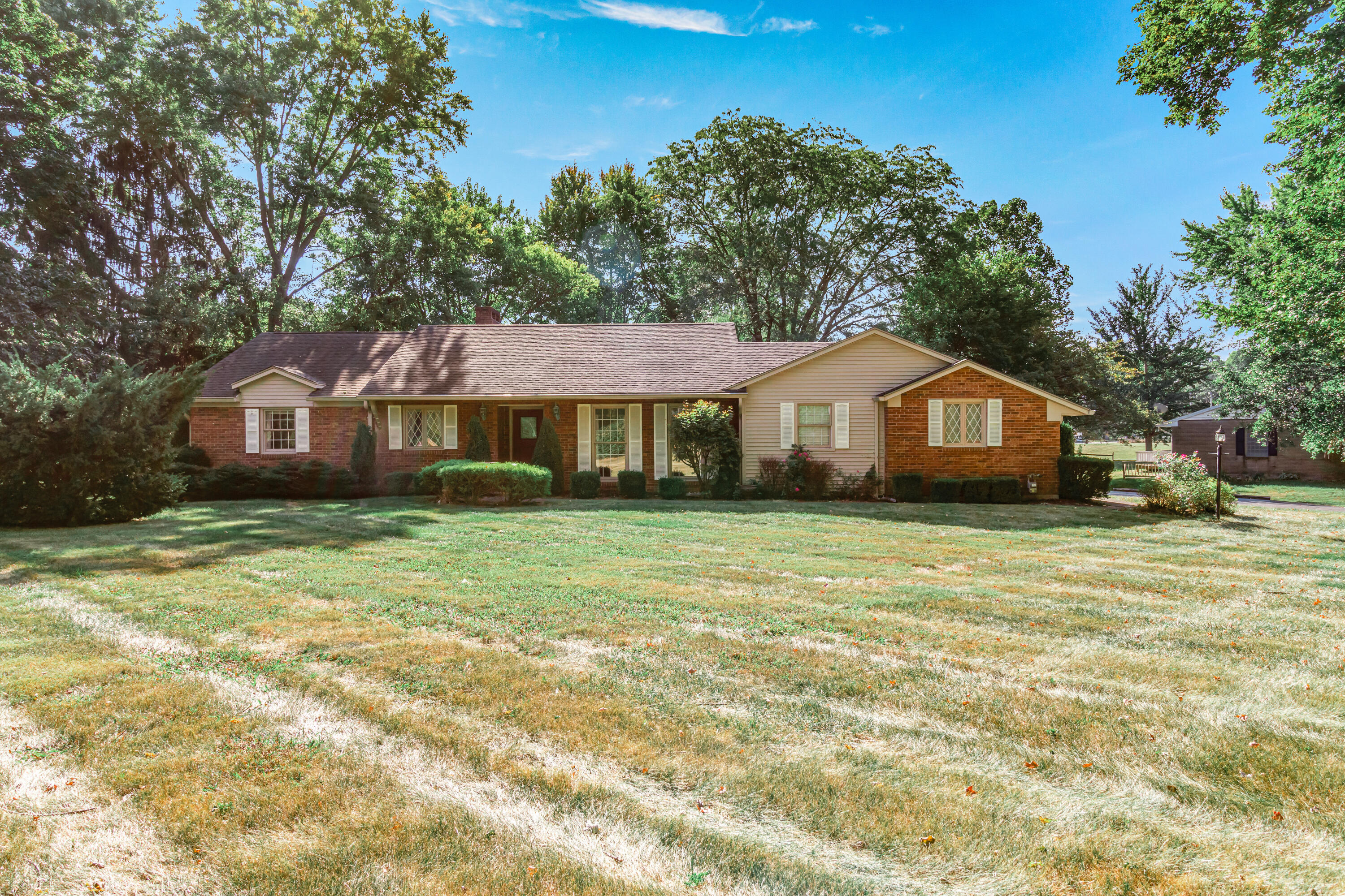 2015 Merrimont Drive, Troy, Ohio 45373