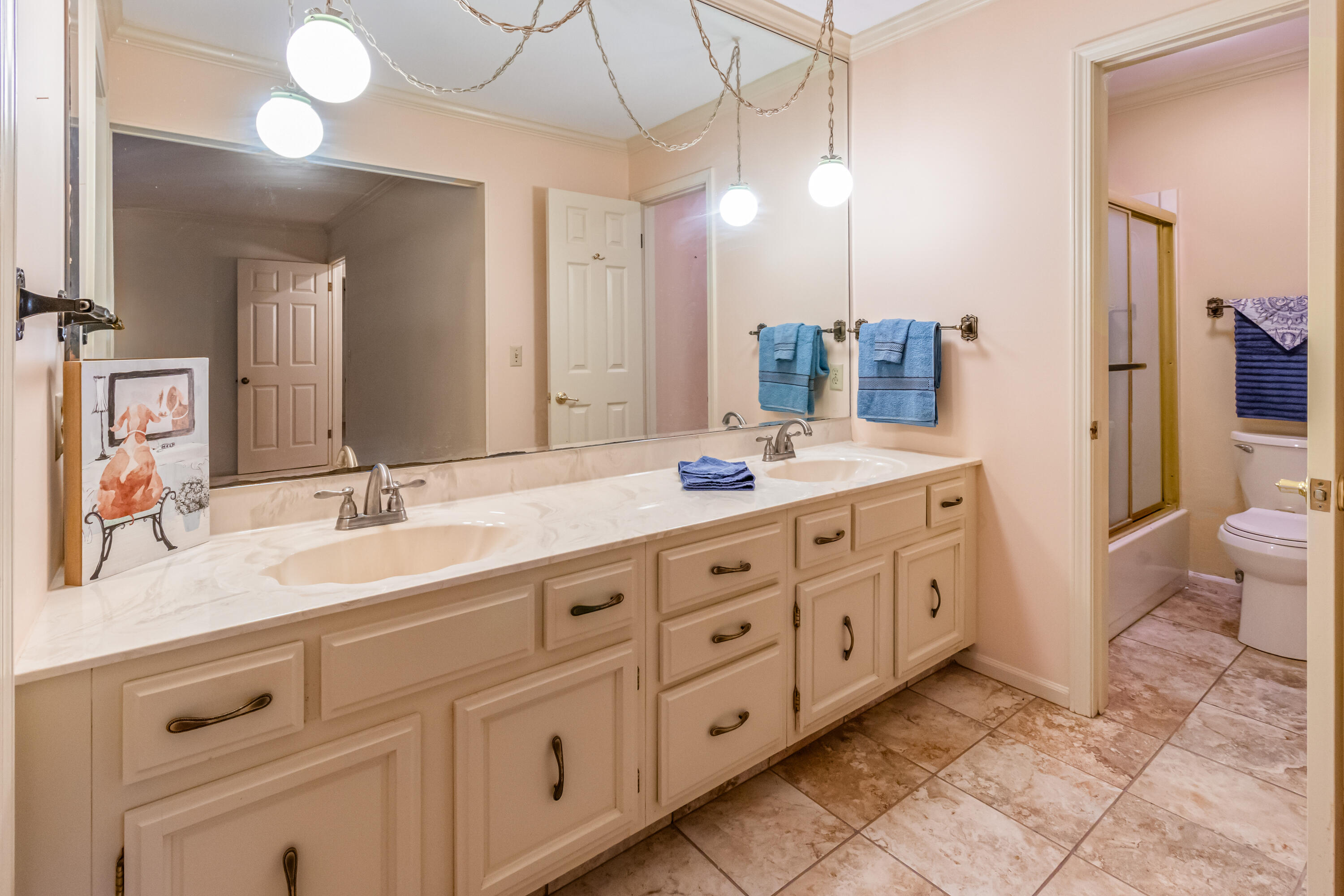 2015 Merrimont Drive, Troy, Ohio 45373