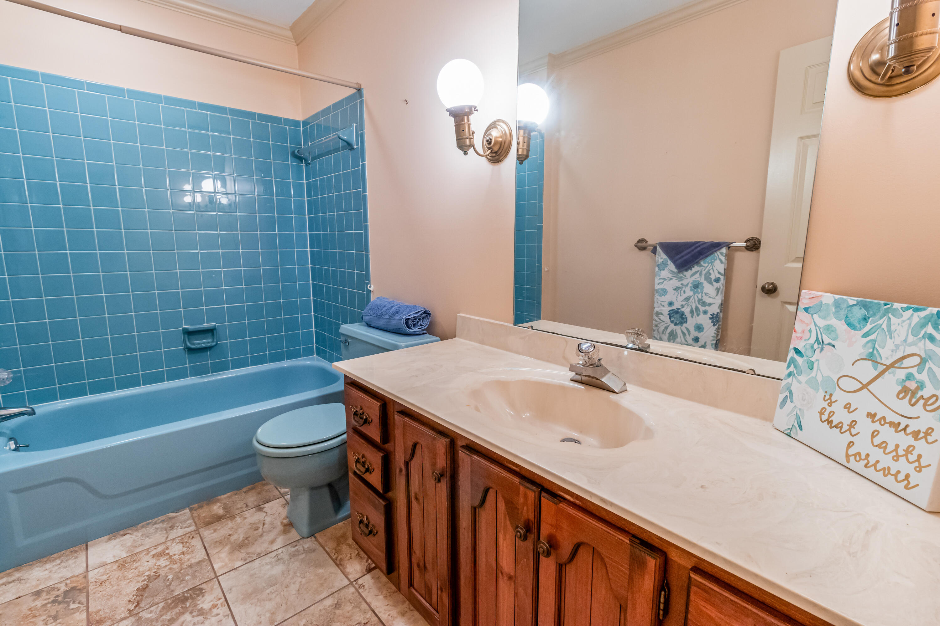 2015 Merrimont Drive, Troy, Ohio 45373