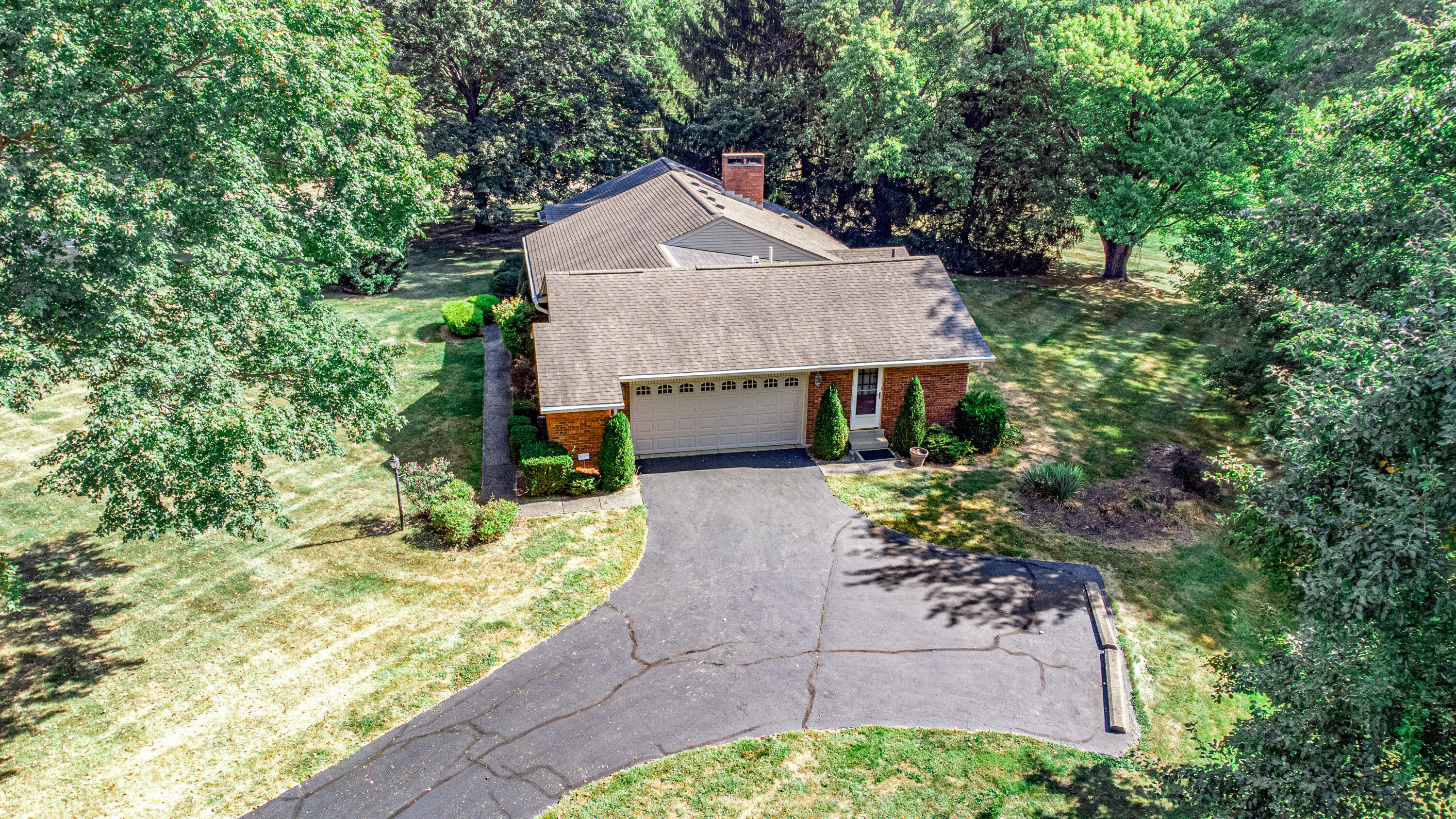 2015 Merrimont Drive, Troy, Ohio 45373