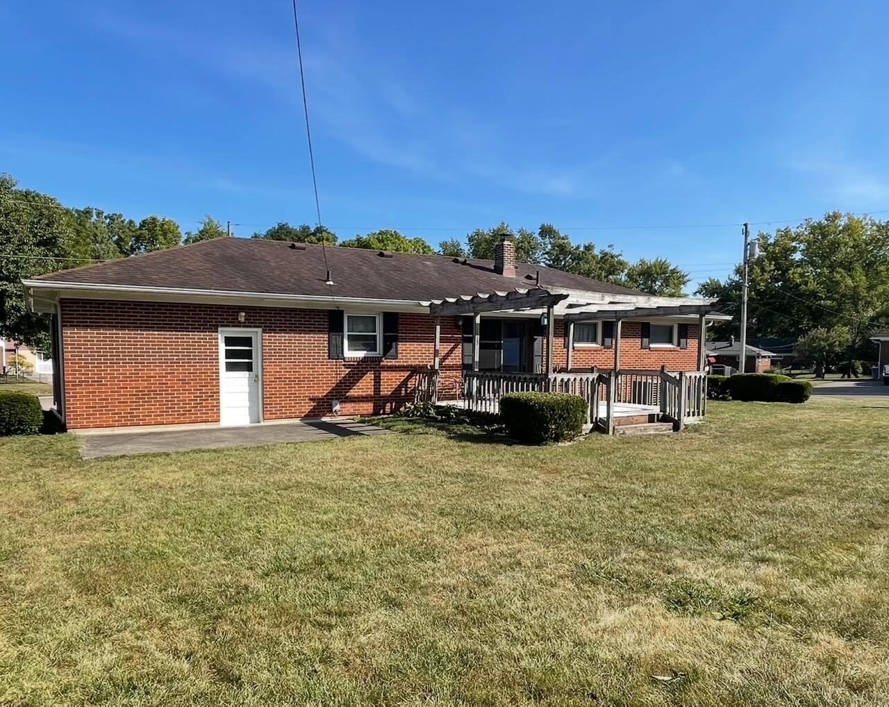 2683 Home Orchard Drive, Springfield, Ohio 45503